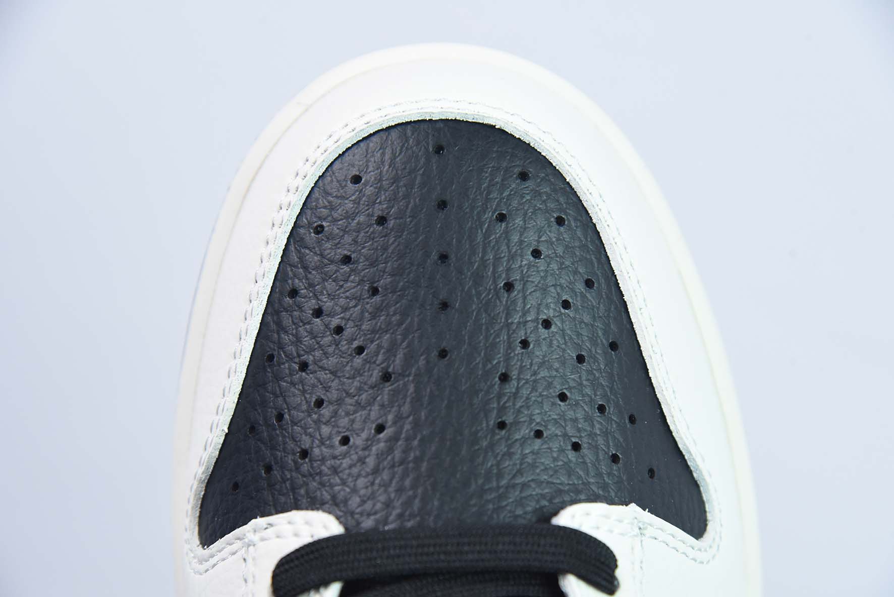 Nike By You SB Dunk Low Retro SP扣篮系列低帮休闲运动滑板板鞋“皮革米白黑天空蓝”货号:BB1609-112