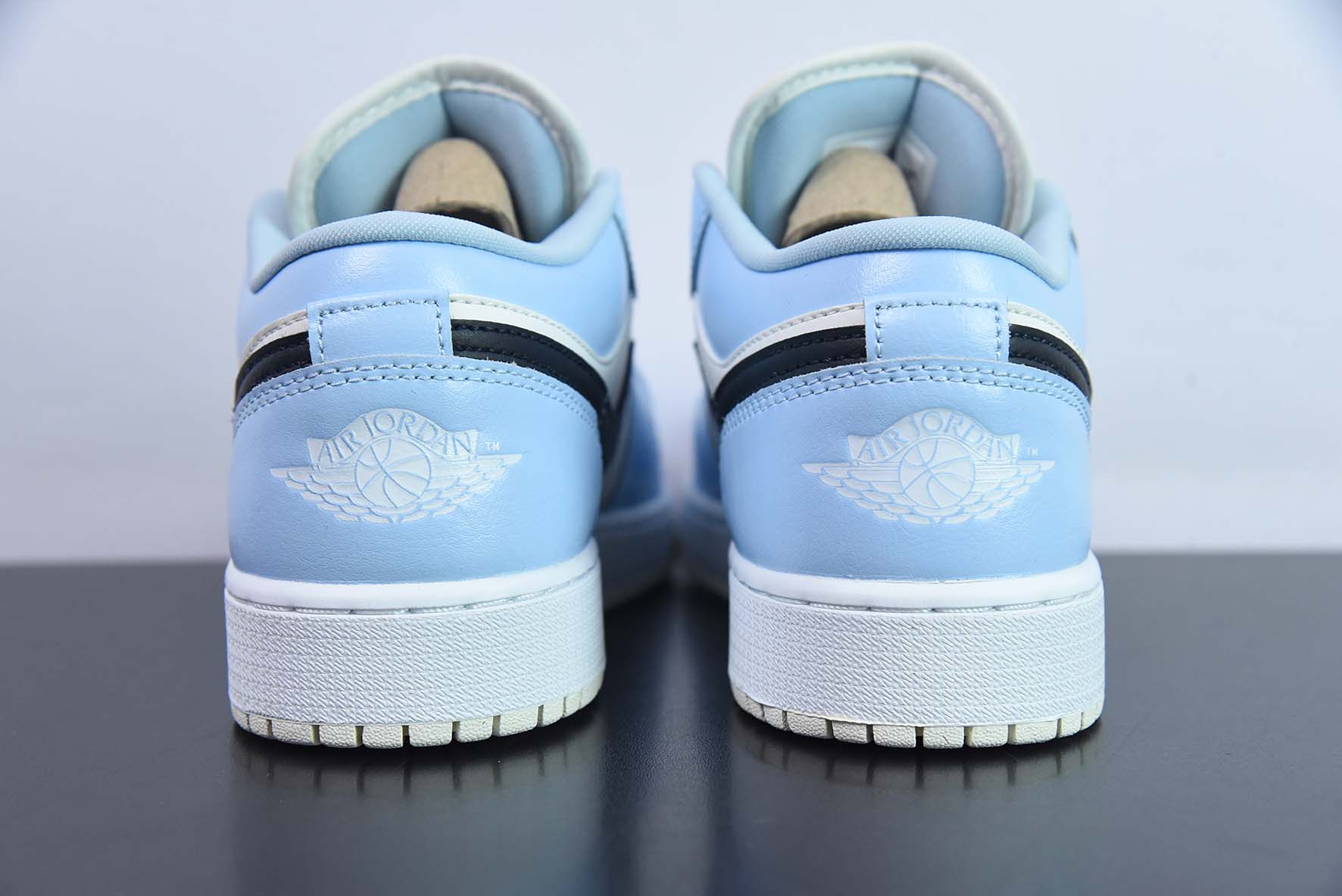 Air Jordan 1 Low GS Ice Blue低帮  AJ1白黑蓝 货号554723-401