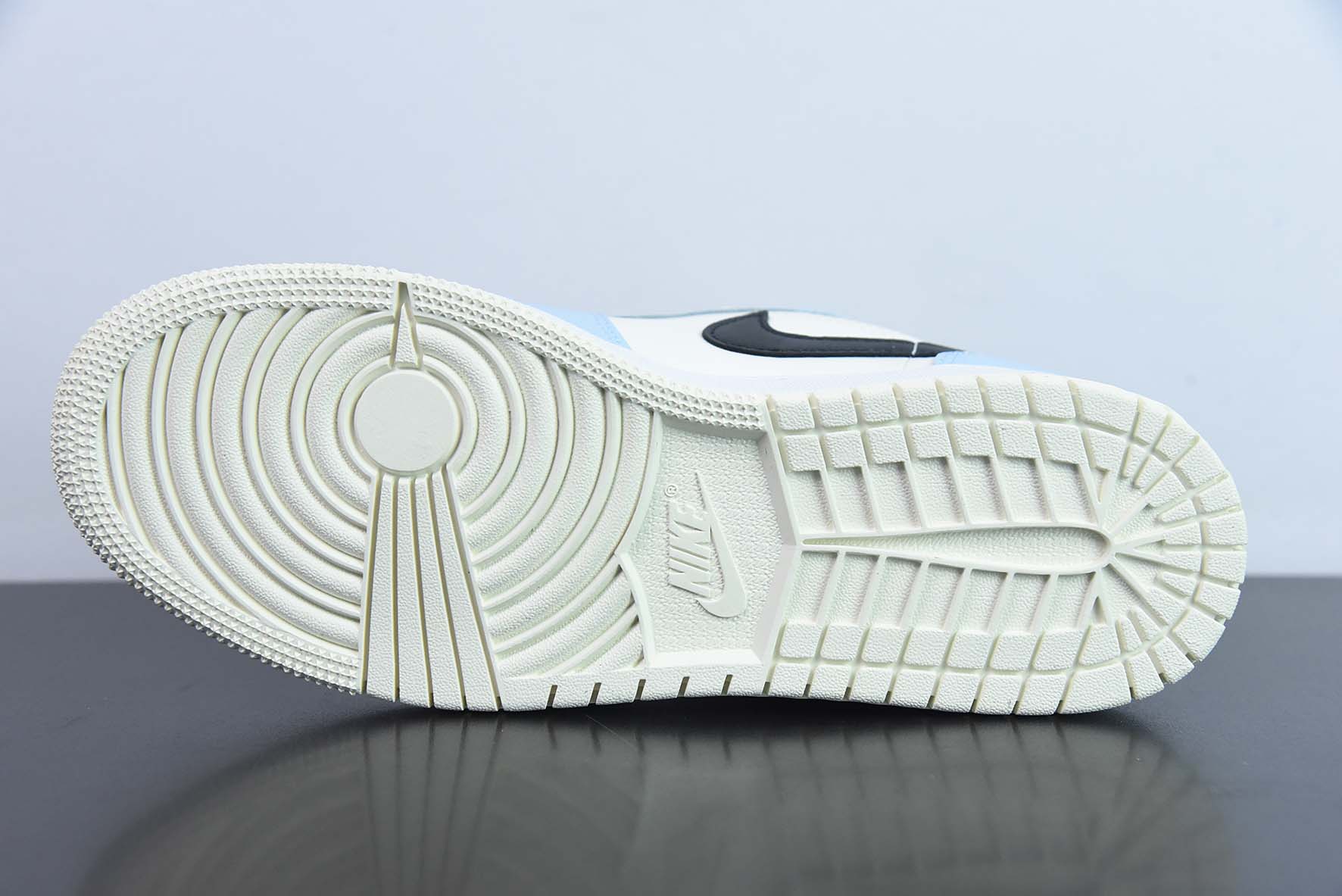 Air Jordan 1 Low GS Ice Blue低帮  AJ1白黑蓝 货号554723-401