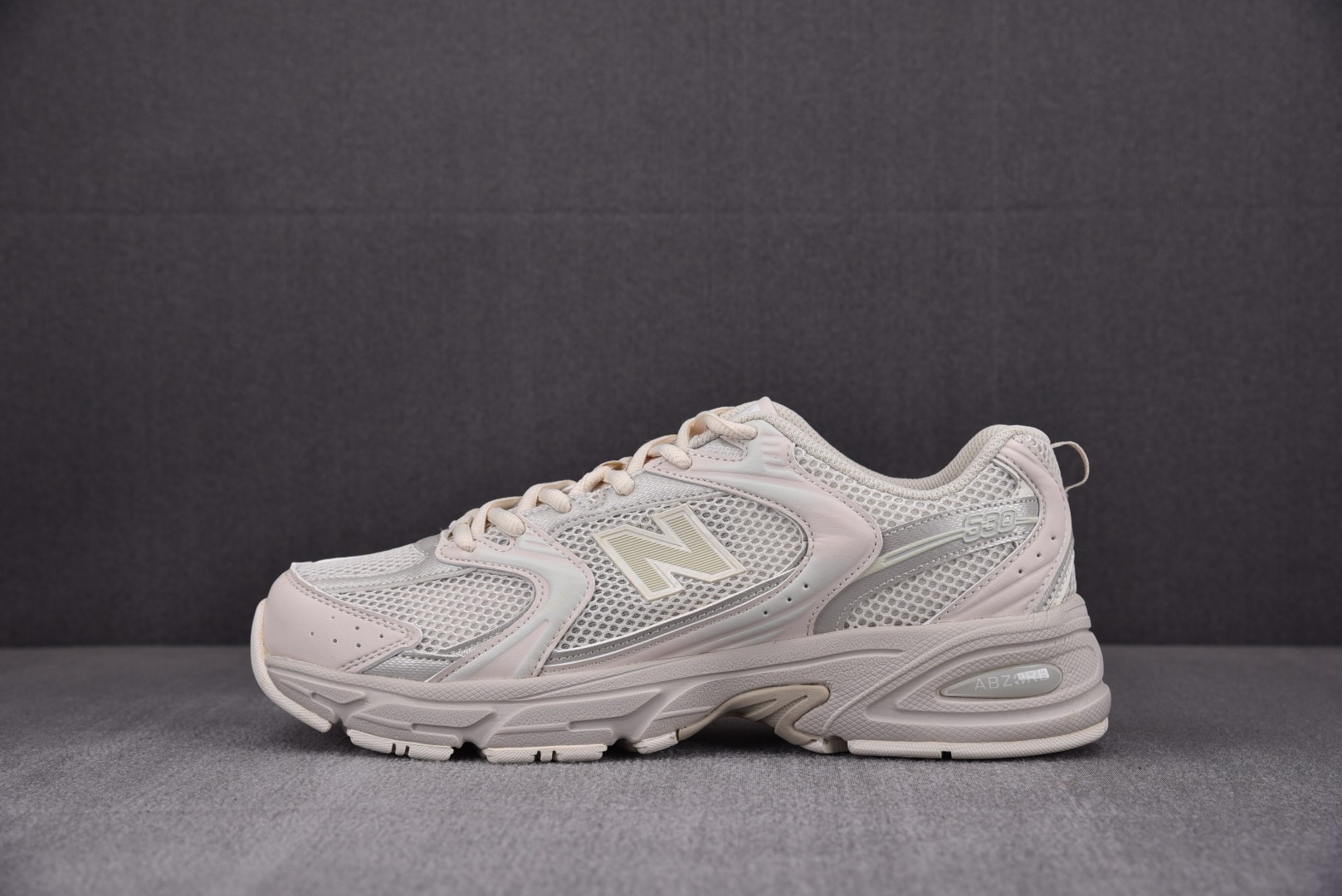 NB530浅奶茶色尺码36-44总裁