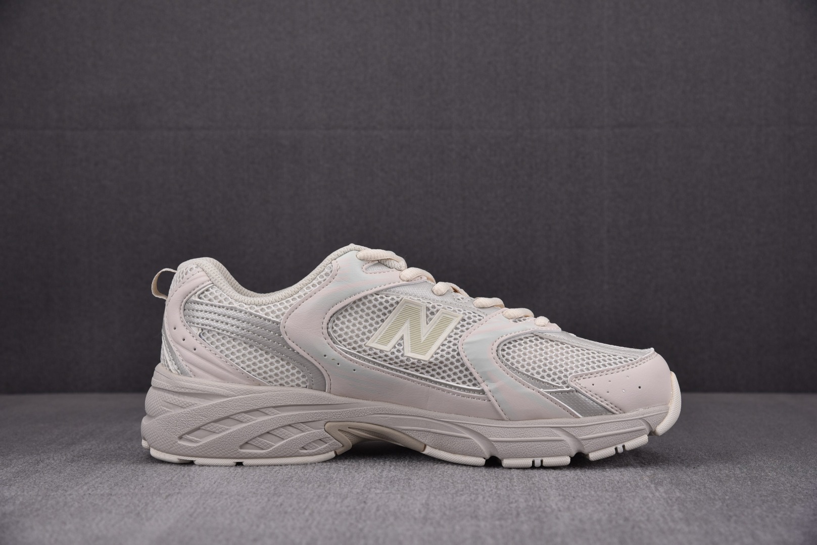 NB530浅奶茶色尺码36-44总裁