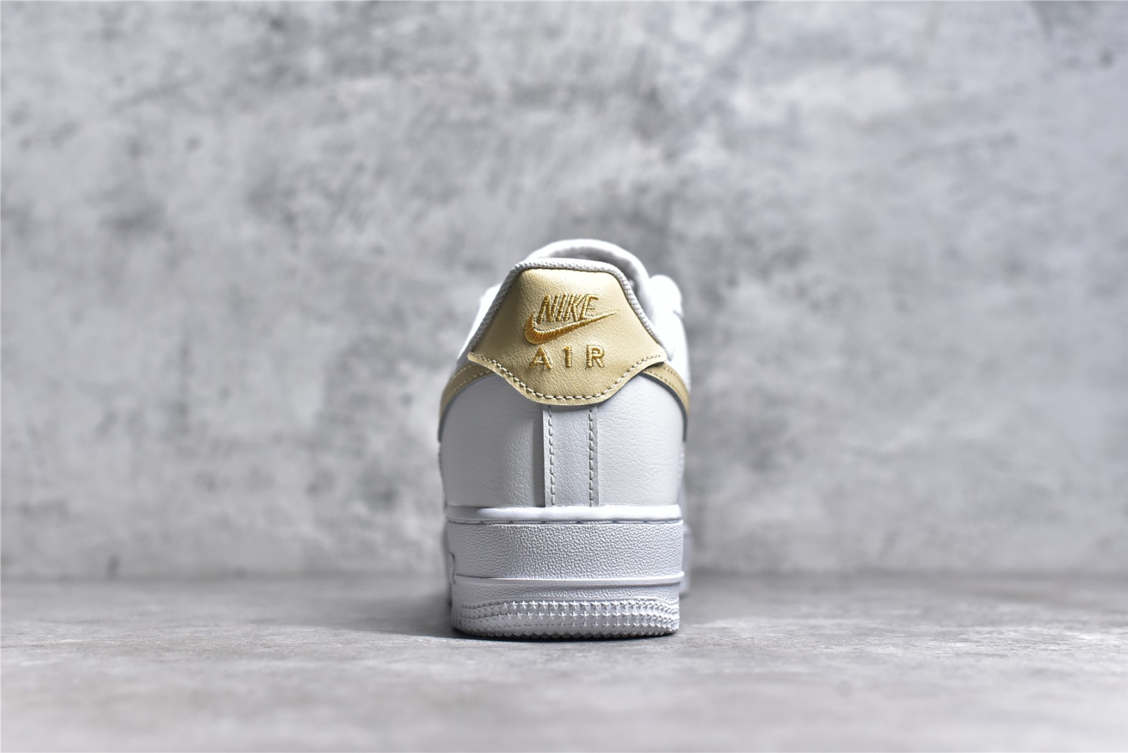 AF1白金low尺码35.5-40纯