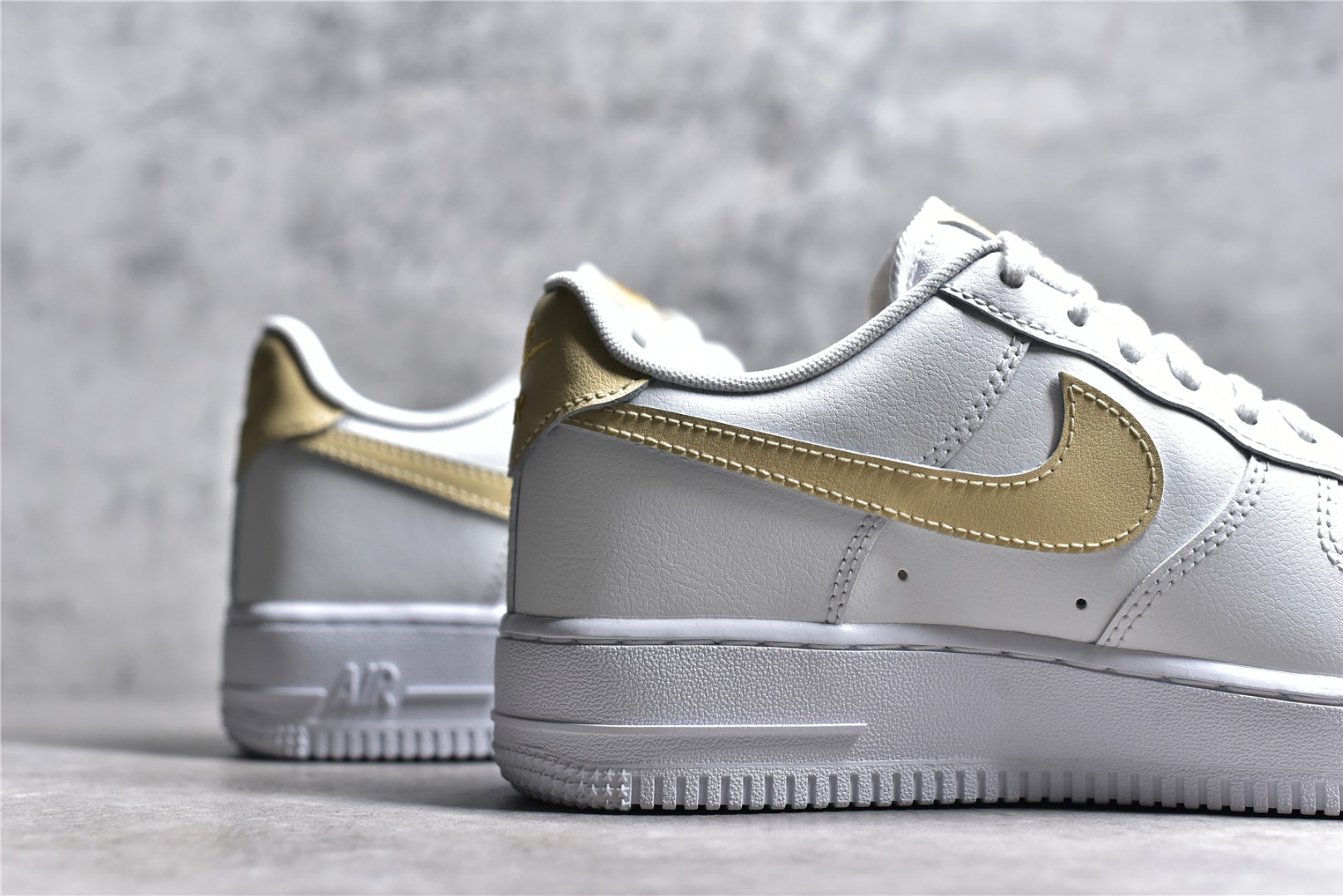 AF1白金low尺码35.5-40纯