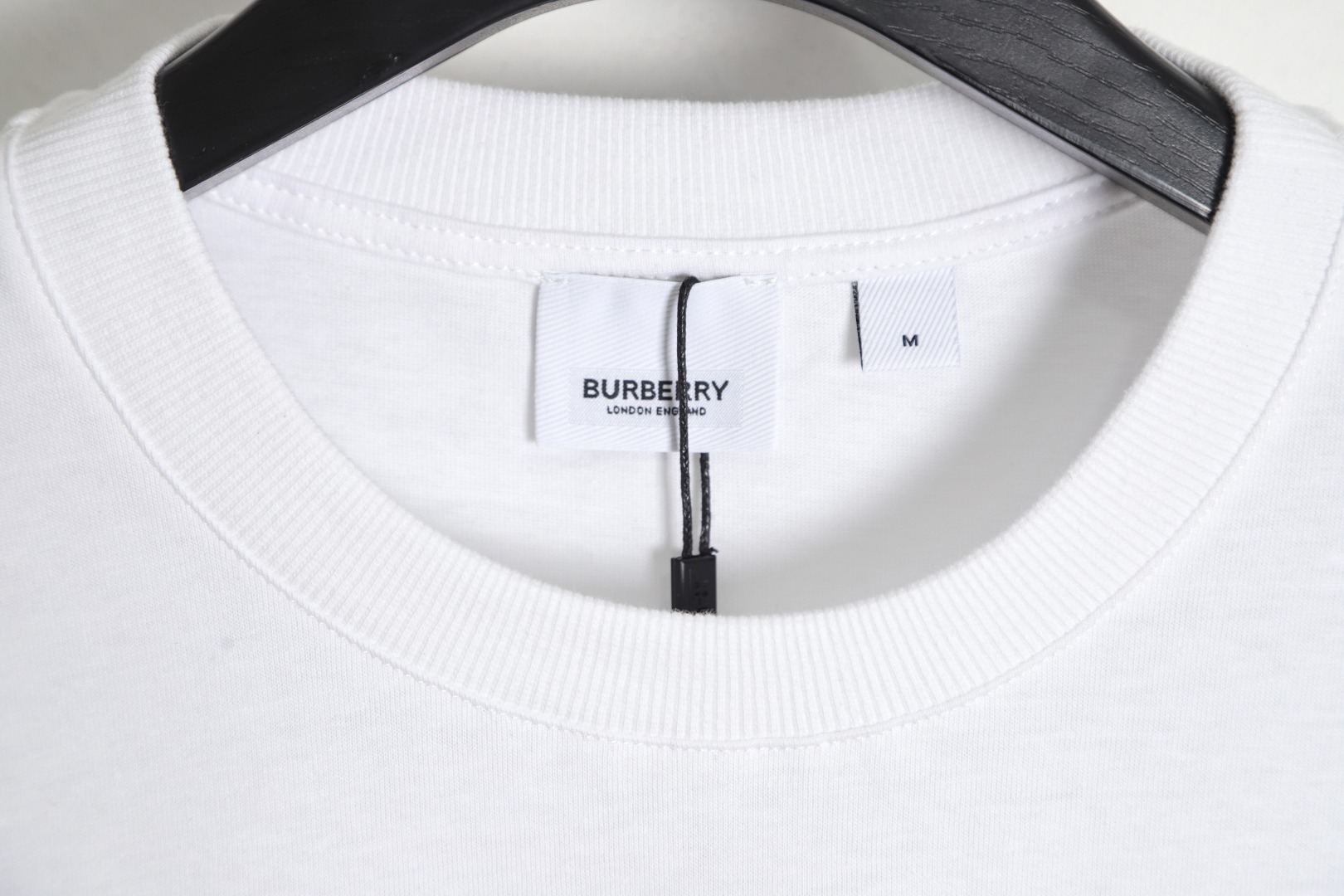 200 Burberry 巴宝莉 23SS Horseferry烫钻LOGO短袖T恤