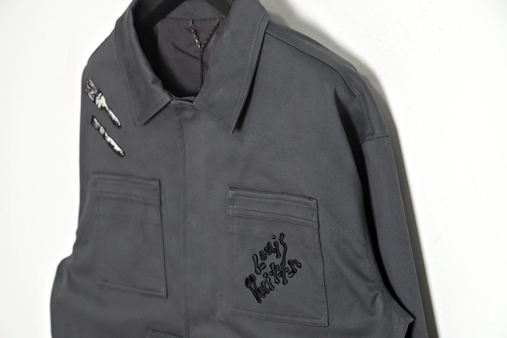 450 Louis Vuitton LV 路易威登 23SS 锤子工具夹克外套