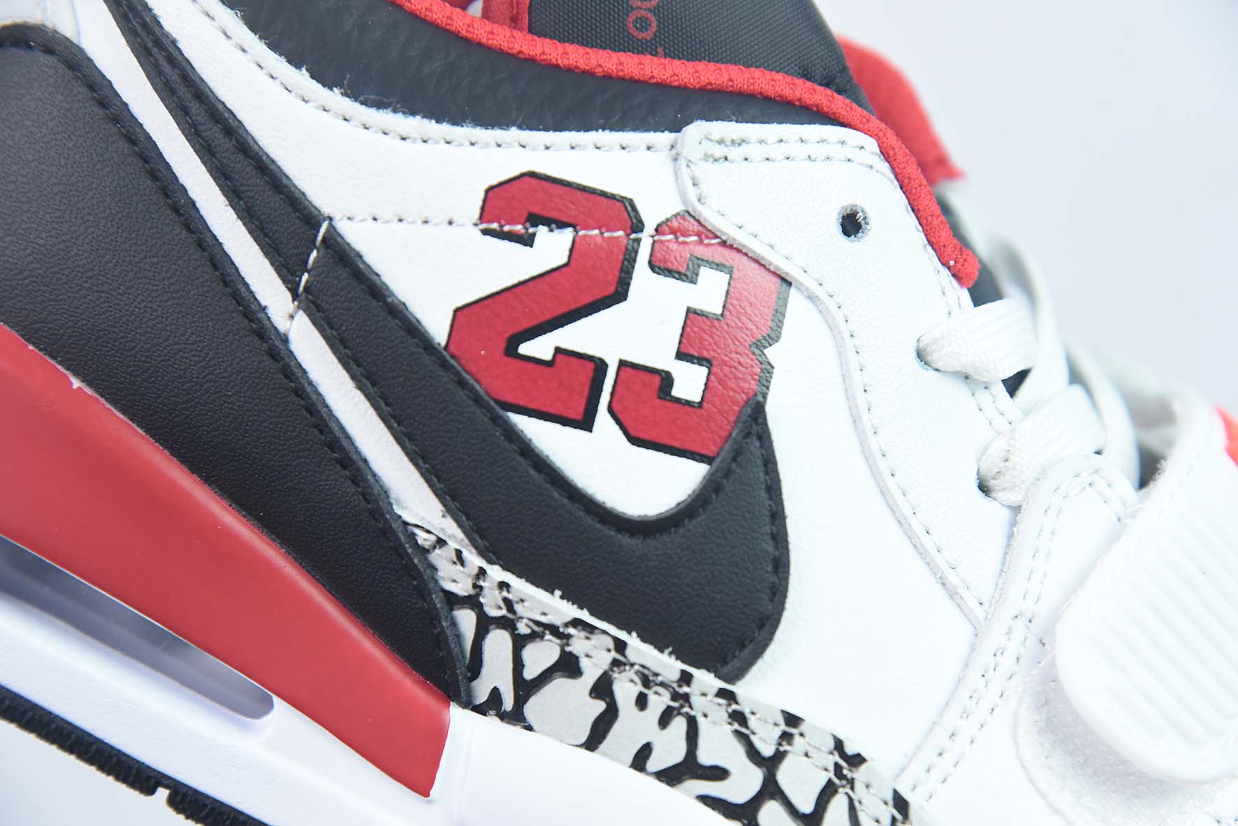 NK Air Jordan Legacy AJ312 Low 头层魔术贴三合一板鞋 货号:FJ7221-101