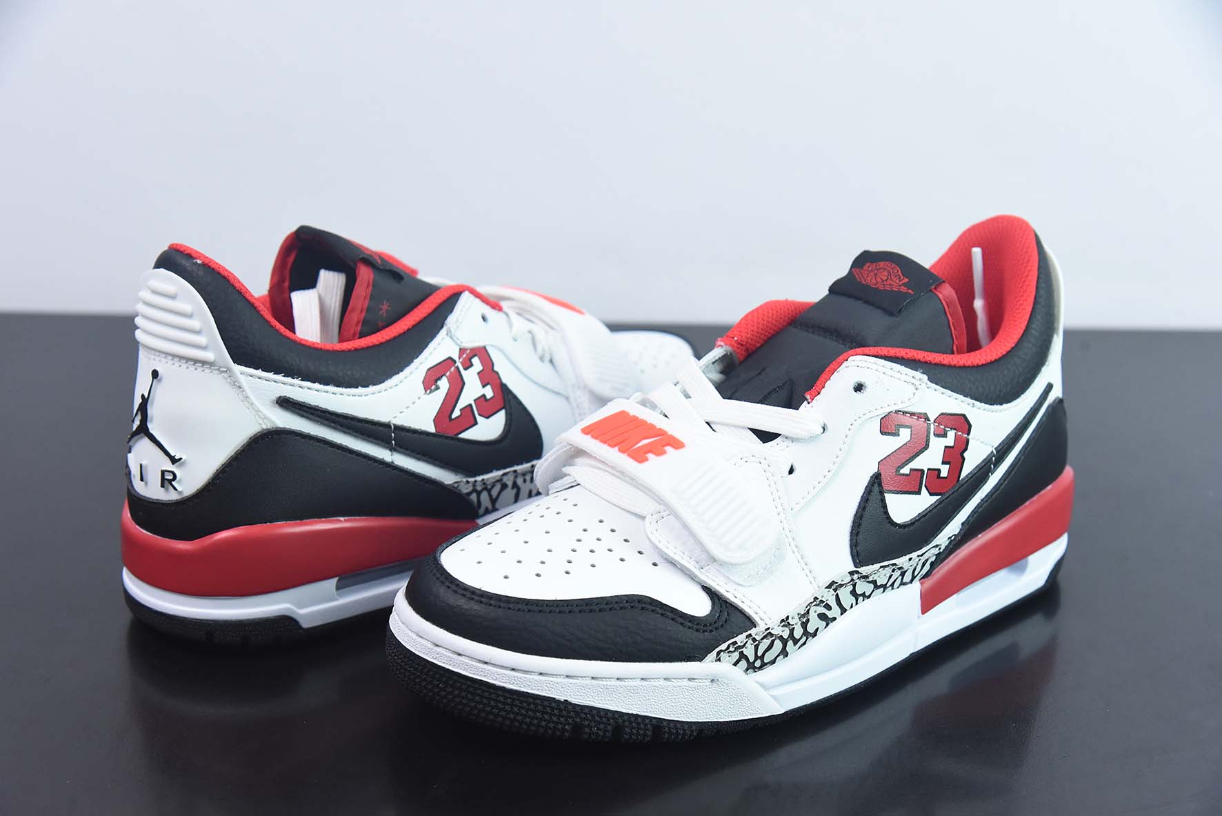 NK Air Jordan Legacy AJ312 Low 头层魔术贴三合一板鞋 货号:FJ7221-101