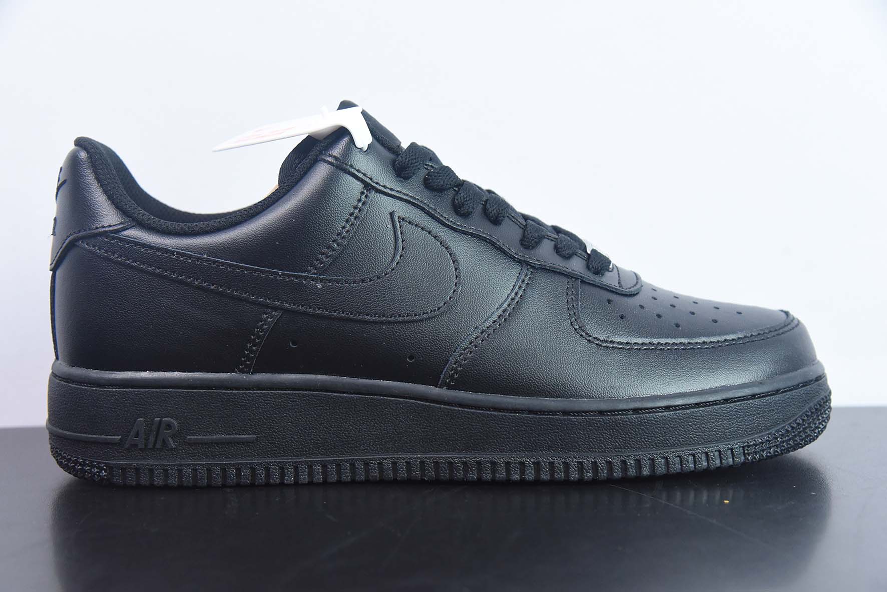 Nike Air Force 1 Low 空军全黑低帮