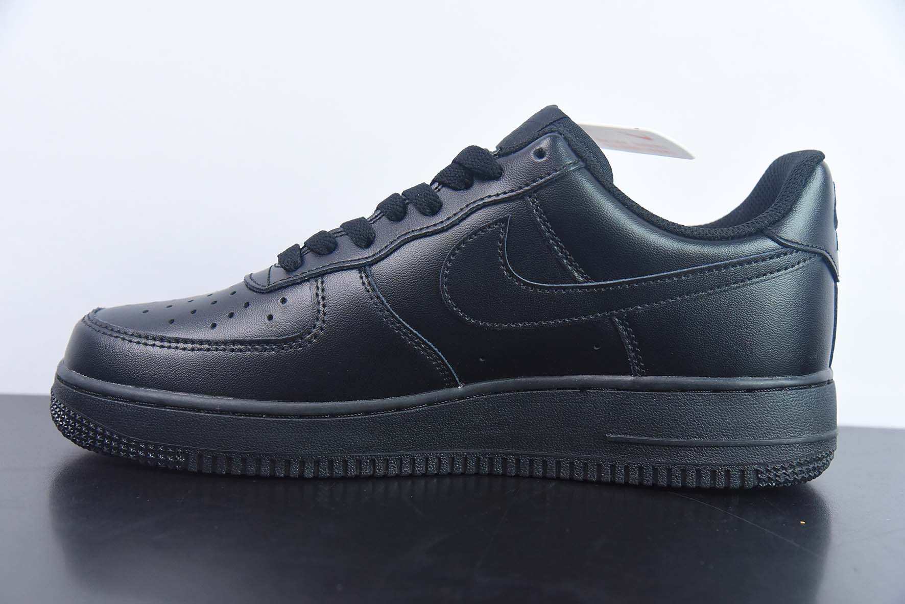 Nike Air Force 1 Low 空军全黑低帮