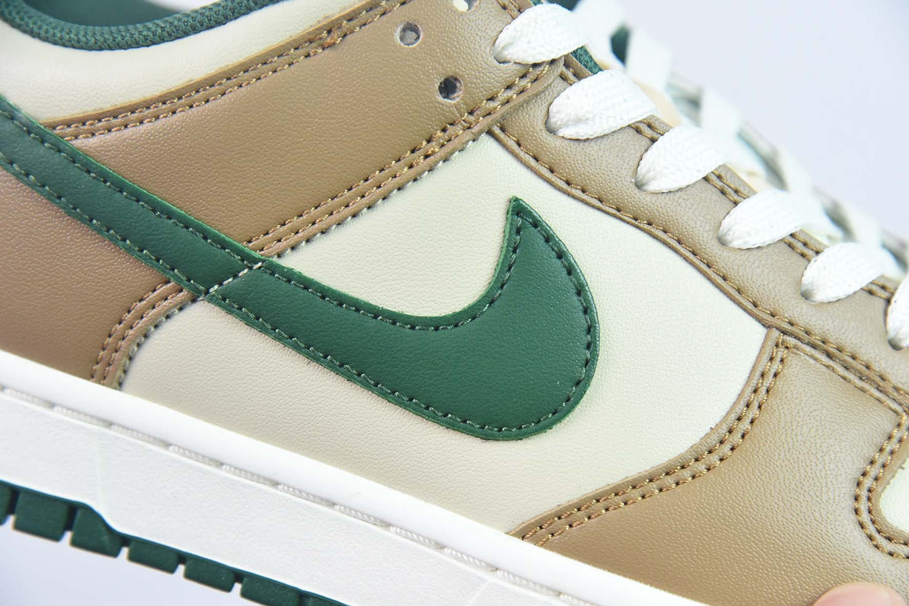 Nike Dunk Low “Brown Green” 货号:FB7160-231