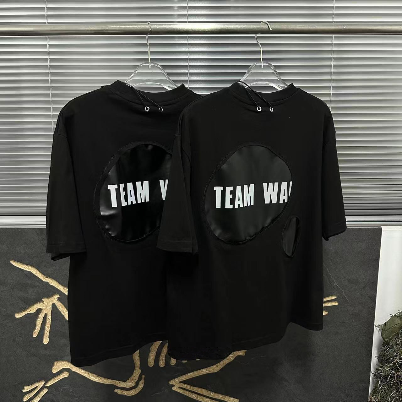 200 独家狠货 当红炸子鸡王嘉尔主理人潮流牌子TEAMWANG、亲自上身带货