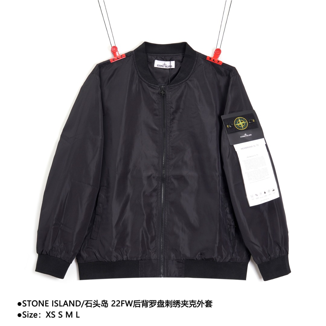 💰250
STONE ISLAND/石头岛 22FW后背罗盘刺绣夹克外套
Size:XS S M L
独家定制辅料与专属包装 此款面料最自然的皱感 在光线不同角度的照射下 会呈现出衣服的双色效果 面料带有一定的防水防风防紫外线效果 是石头岛必选的冲锋衣面料之一 轻薄是面料的特性 机能户外运动感十足 胸前有两个口袋 口袋上还带有石头岛航海罗盘徽章的Logo刺绣 无论在剌绣的密度、还有立体效果 堪比原版 两侧的拉链内藏机能性口袋 拉链的位置也可以按照个人喜爱调整高低度 细节按原厂 1:1 Y K K定制拉链 完美落肩宽松的版型 整件衣服里面采用了全包边的细节做法 标志性臂章专门定制原厂 辅料的细节看出品质,无论是臂章、手缝纽、拉链、还有包装 每个辅料品质细节做工都完美的复刻原厂一样 订制的面料更是达到原版95%以上 非常适合情侣穿搭
款式编号:CC-560560526