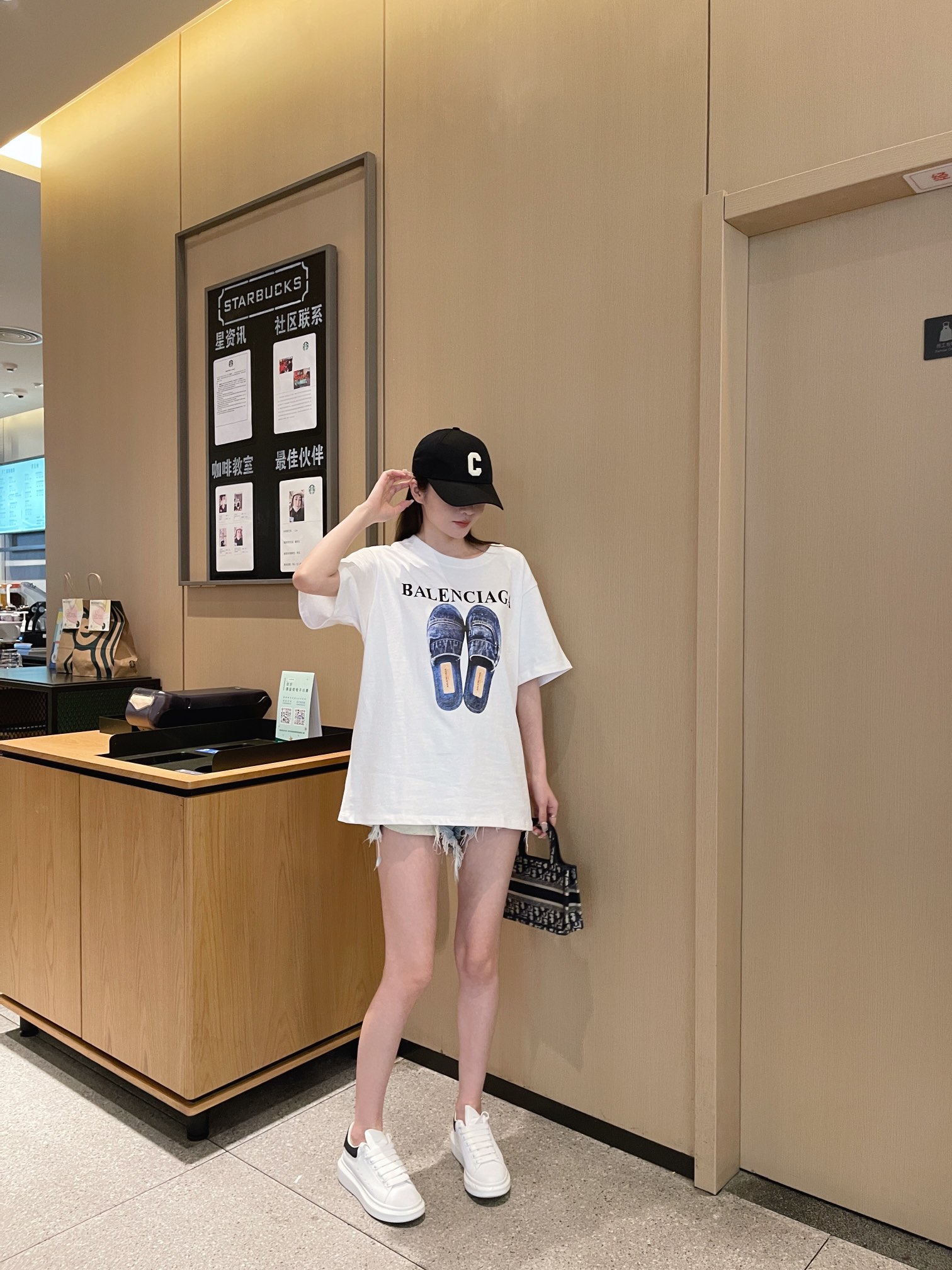 上身素材# Balenciaga/巴黎世家 22SS拖鞋印花字母LOGO圆领短袖