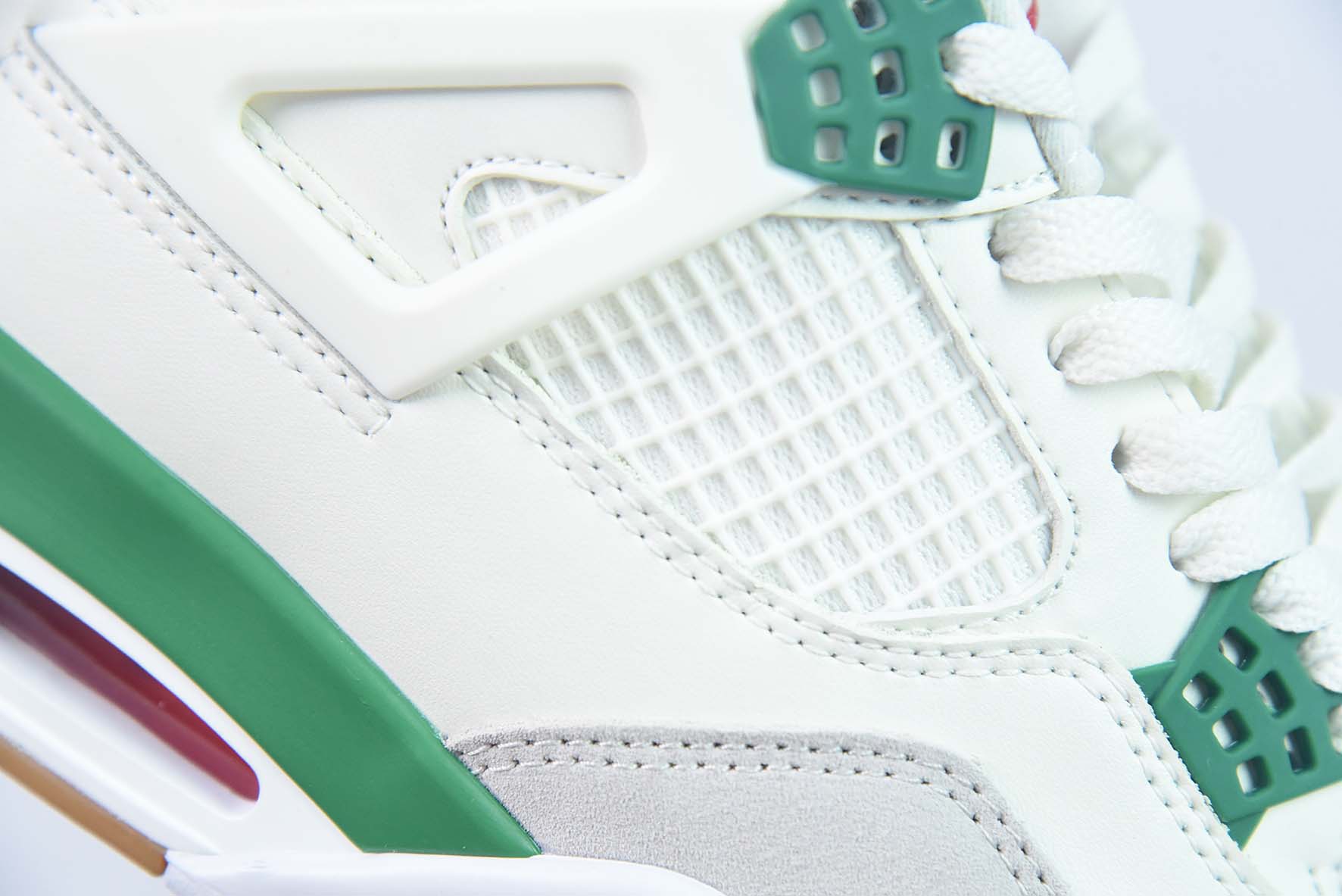 Nike SB x aj4“Pine Green”  SB x Air Jordan男子运动鞋  货号：DR5415-103