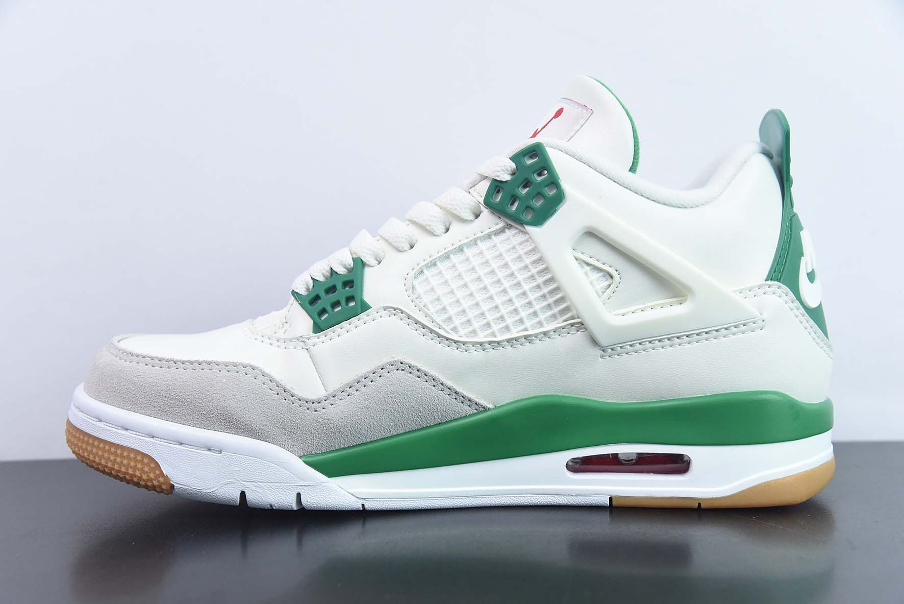 Nike SB x aj4“Pine Green”  SB x Air Jordan男子运动鞋  货号：DR5415-103