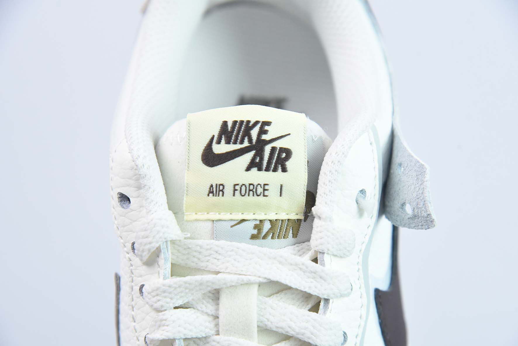 Air Force 1 Shadow"Python"空军一号轻量增高低帮百搭板鞋“蛋糕奶米白深棕鸳鸯钩子”货号：FD0804-100