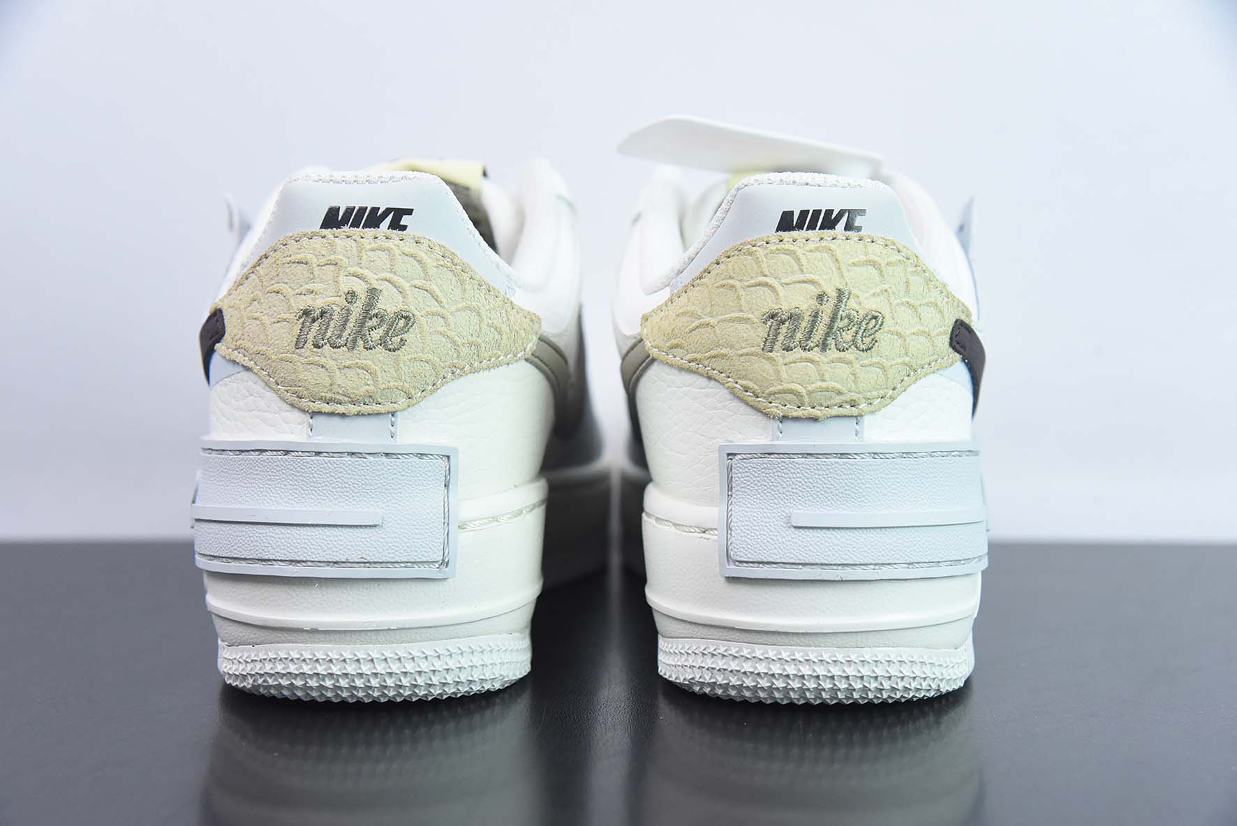 Air Force 1 Shadow"Python"空军一号轻量增高低帮百搭板鞋“蛋糕奶米白深棕鸳鸯钩子”货号：FD0804-100