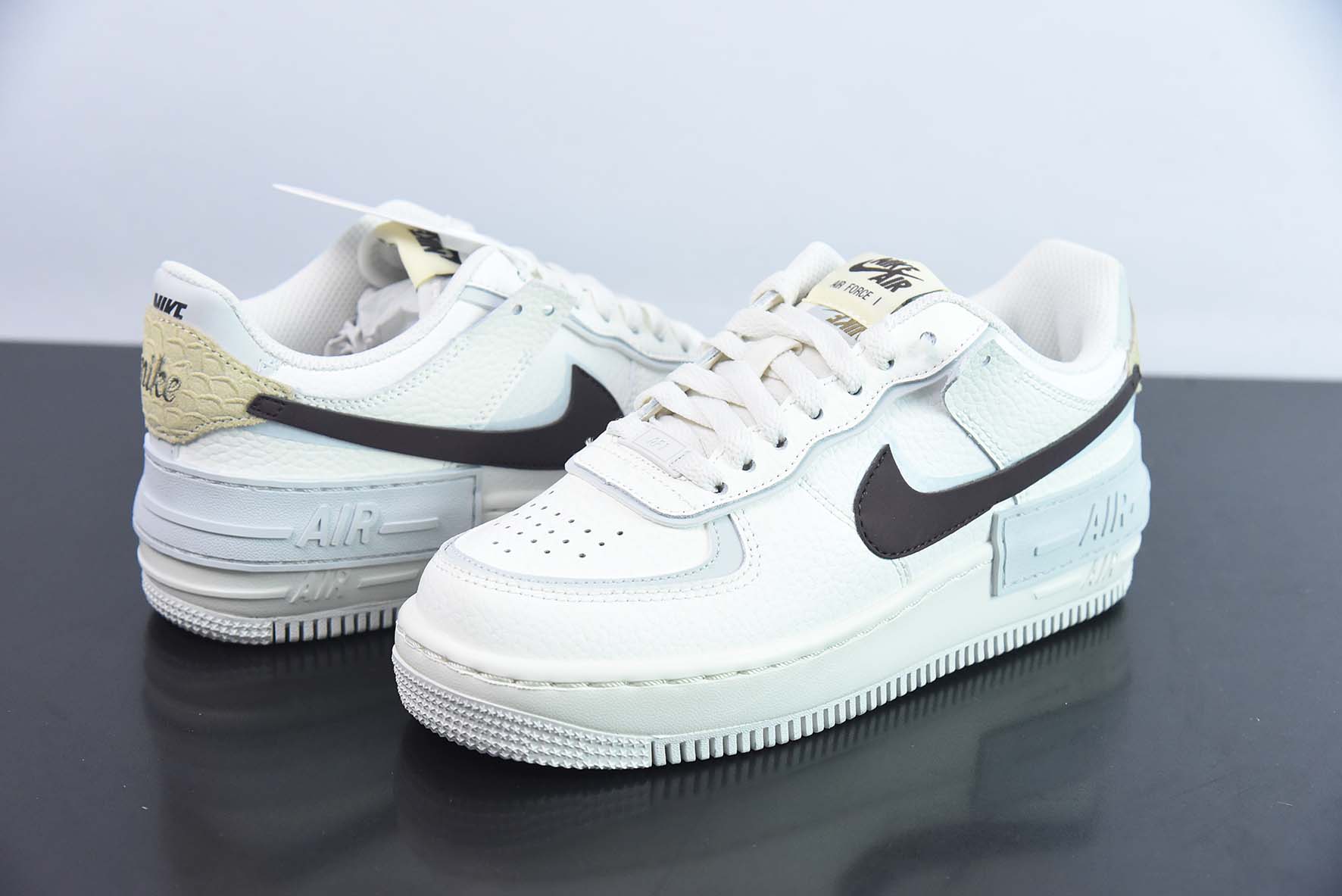 Air Force 1 Shadow"Python"空军一号轻量增高低帮百搭板鞋“蛋糕奶米白深棕鸳鸯钩子”货号：FD0804-100