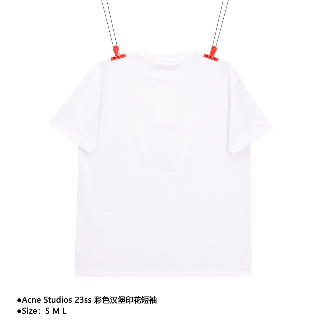 💰150
Acne Studios 23ss 彩色汉堡印花短袖
Size:S M L
男女同款的宽松剪裁,男生的街头随性与女生的Oversize完美融合,Acne把常见的汉堡包经过俏皮的手法和色彩,运用改装成潮流的印花图案,彩色且多层组合,耷拉的酱汁都呈现了汉堡包在眼前的立体感,灵动的字母增加了整体的活泼氛围,汉堡上还插上了Acne标志性方块笑脸的标签,无论是内搭还是单穿, 幽默可爱的气息都会让衣服显得活力十足,230克全棉双纱
款式编号:II-L-5460650616