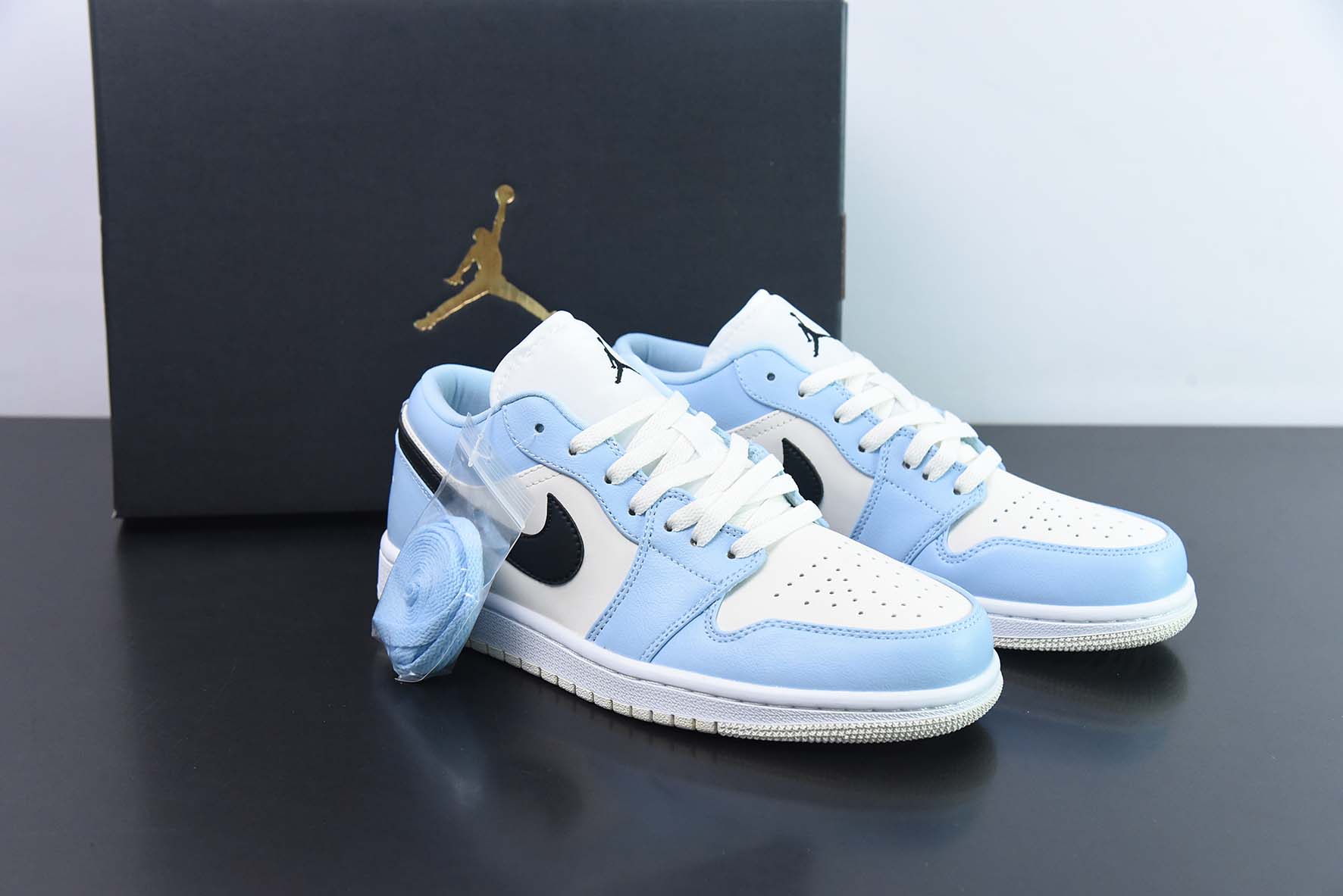 NK Air Jordan 1 Low GS"Ice Blue Black"AJ1乔丹一代低帮经典复古文化休闲运动篮球鞋“冰淇淋蓝米白黑”货号:554723-401