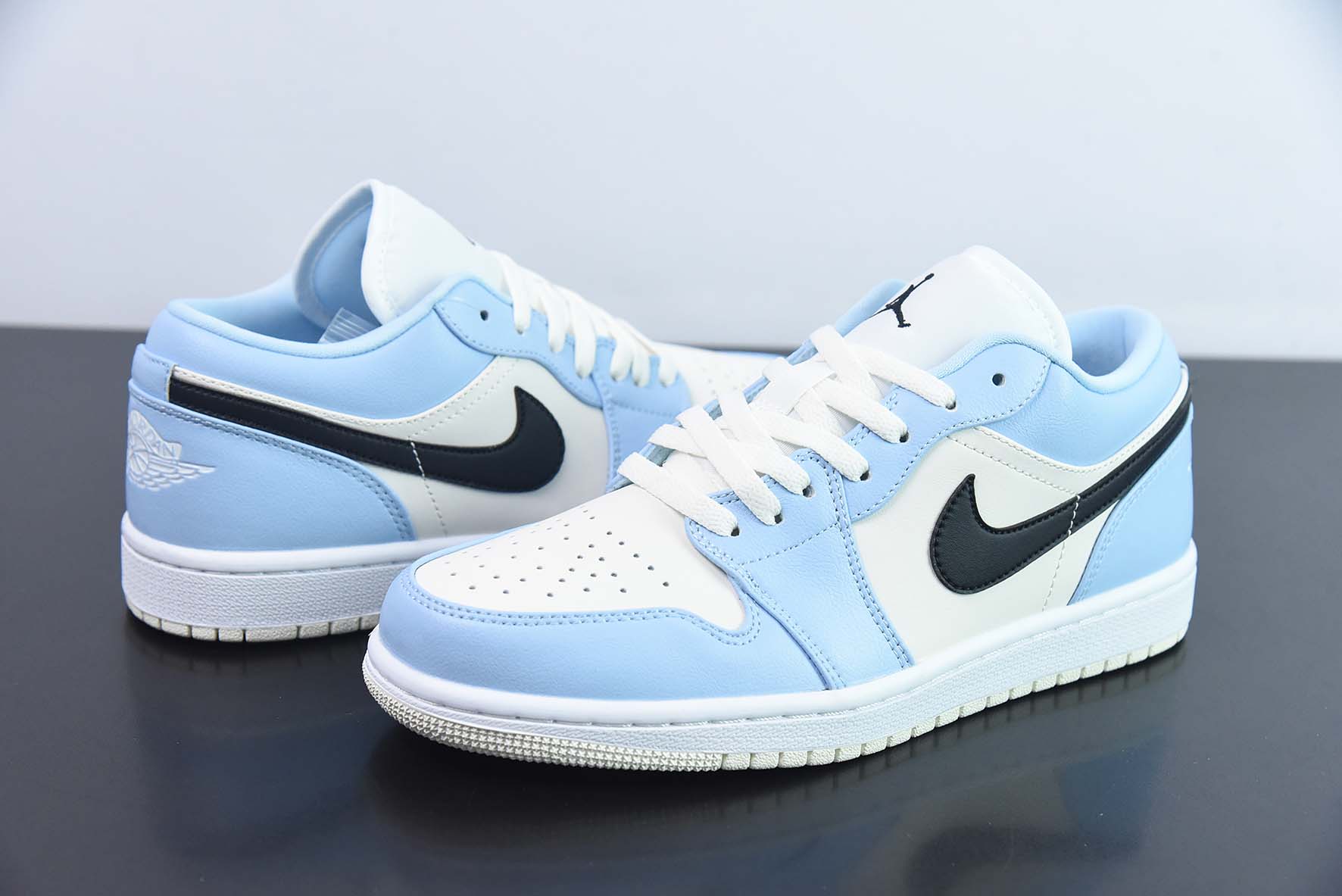 NK Air Jordan 1 Low GS"Ice Blue Black"AJ1乔丹一代低帮经典复古文化休闲运动篮球鞋“冰淇淋蓝米白黑”货号:554723-401