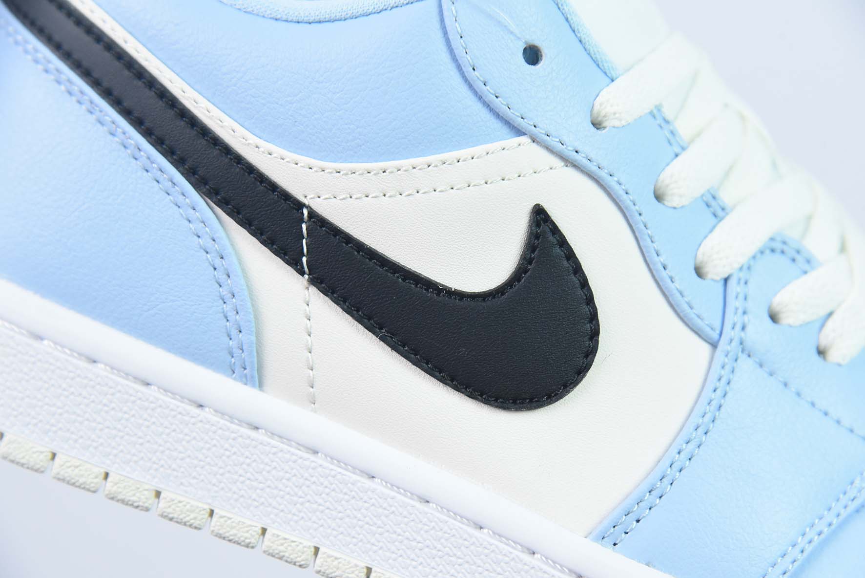 NK Air Jordan 1 Low GS"Ice Blue Black"AJ1乔丹一代低帮经典复古文化休闲运动篮球鞋“冰淇淋蓝米白黑”货号:554723-401