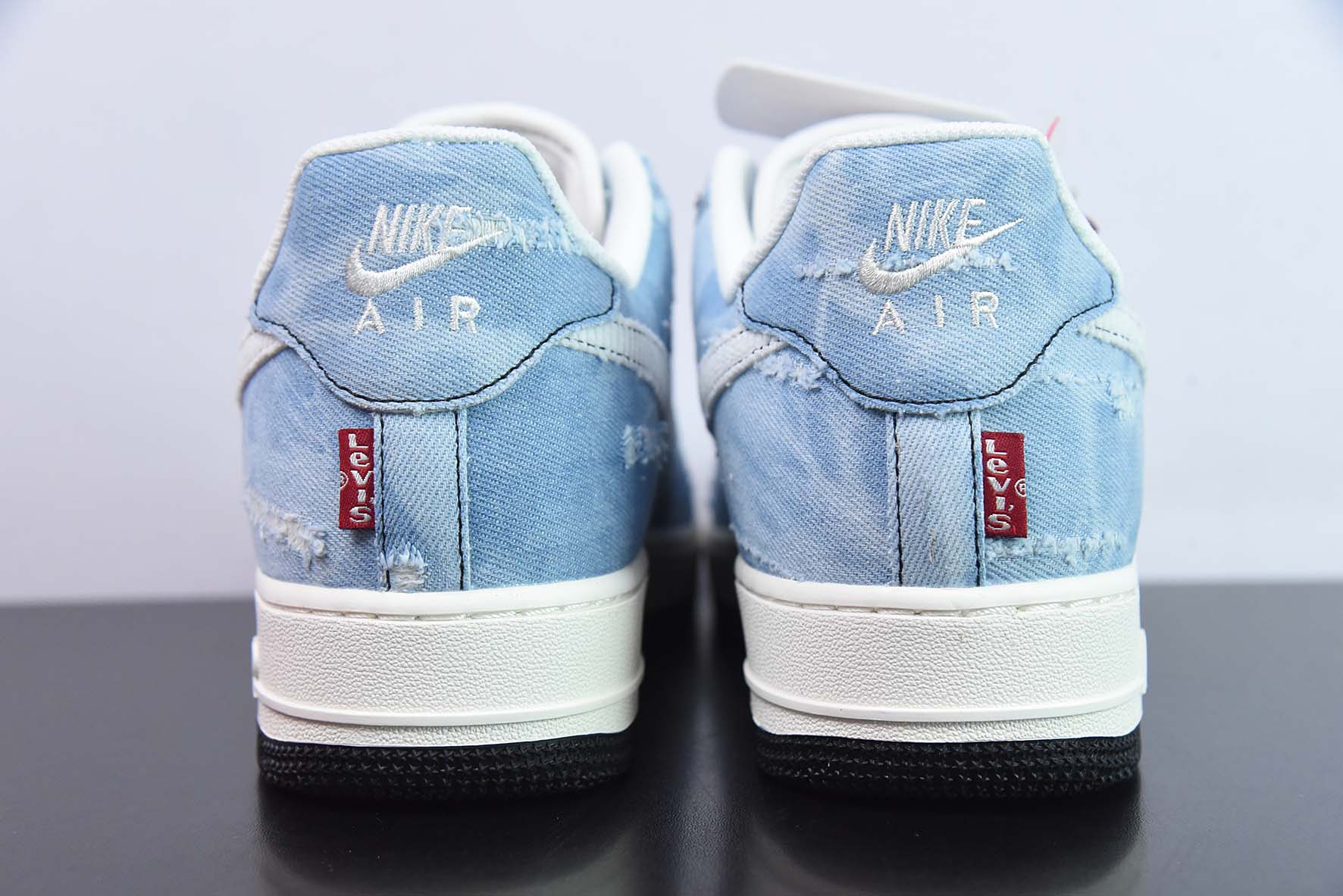 Nk Air Force 1 Low 李维斯联名 牛仔布空军一号低帮休闲板鞋 货号:LE5050-012