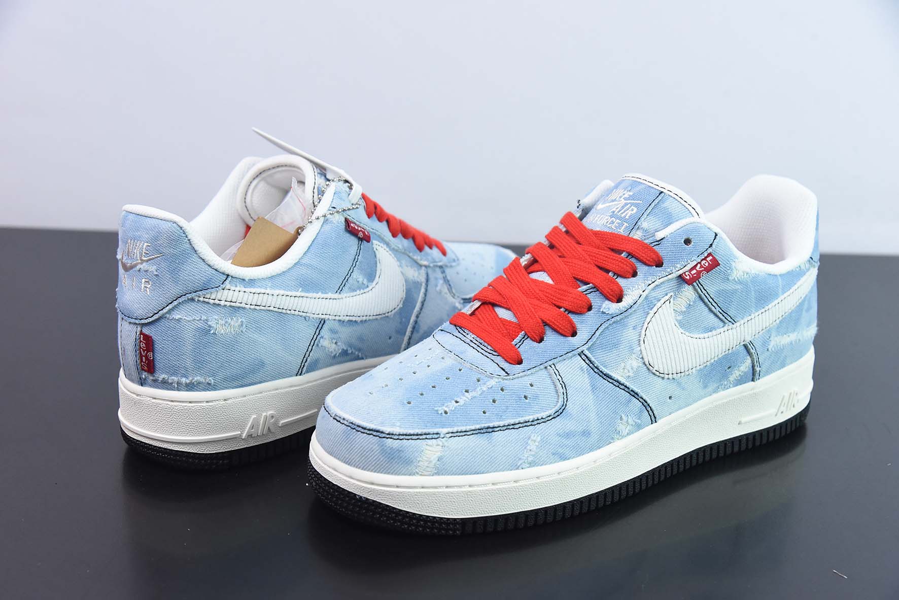Nk Air Force 1 Low 李维斯联名 牛仔布空军一号低帮休闲板鞋 货号:LE5050-012