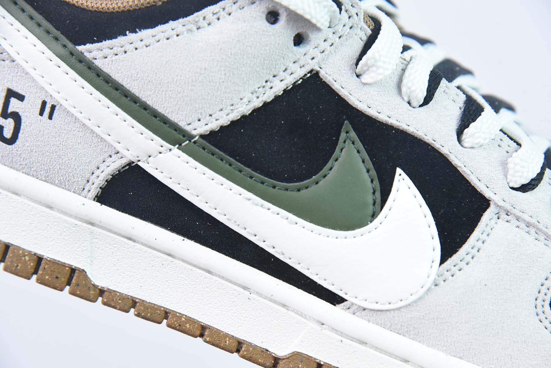 NK Dunk Low SE 85 双钩复古休闲板鞋 货号：DO9457-123