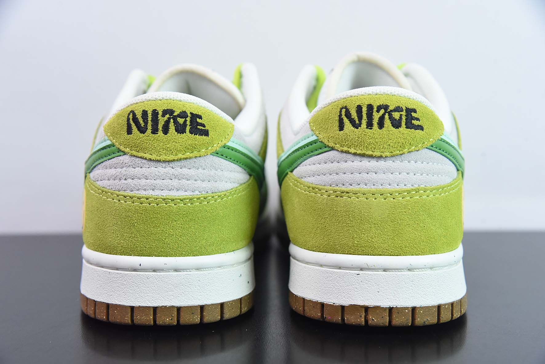 NK Dunk Low SE 85 双钩复古休闲板鞋货号：DO9457-122
