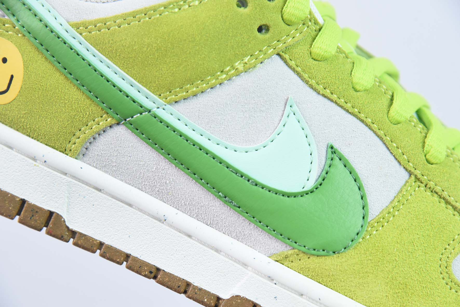 NK Dunk Low SE 85 双钩复古休闲板鞋货号：DO9457-122