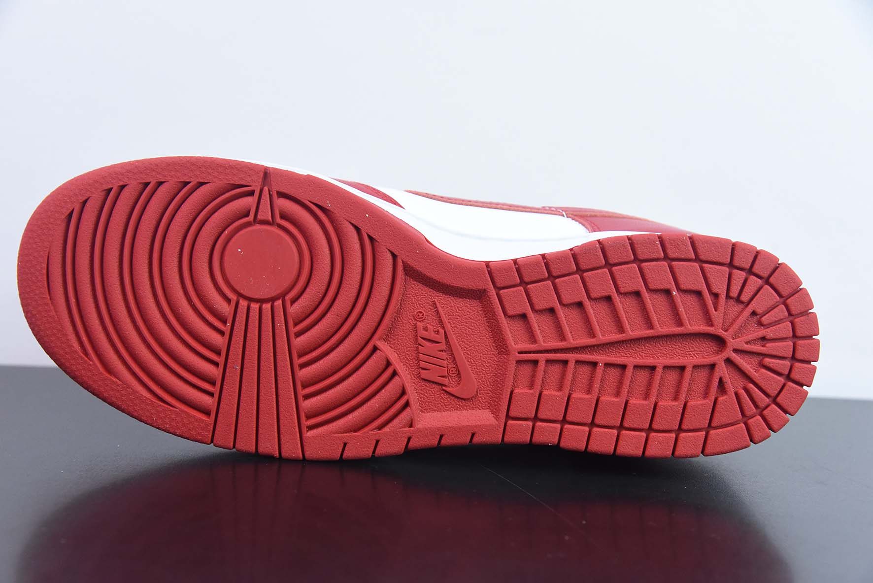 Nike SB Dunk Low"Gym Red"扣篮系列低帮休闲运动滑板板鞋“白红金字”货号:DD1391-602