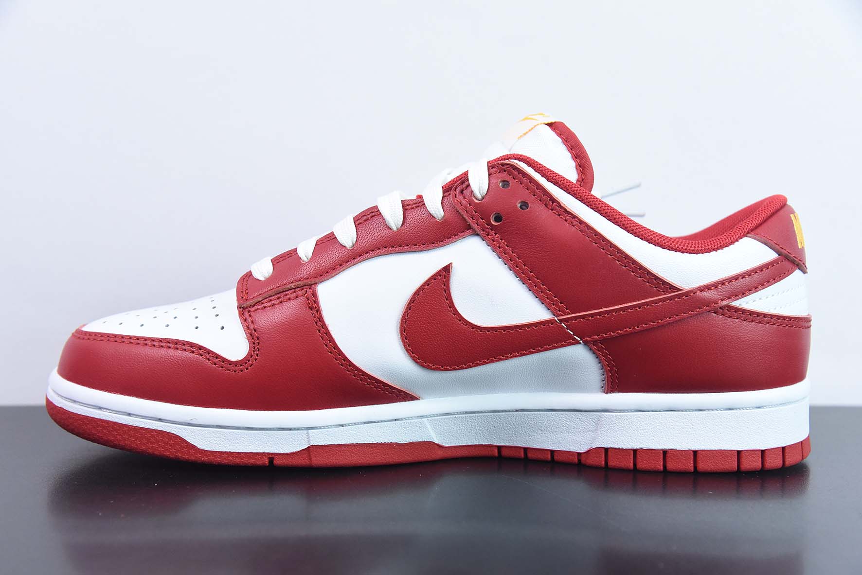Nike SB Dunk Low"Gym Red"扣篮系列低帮休闲运动滑板板鞋“白红金字”货号:DD1391-602