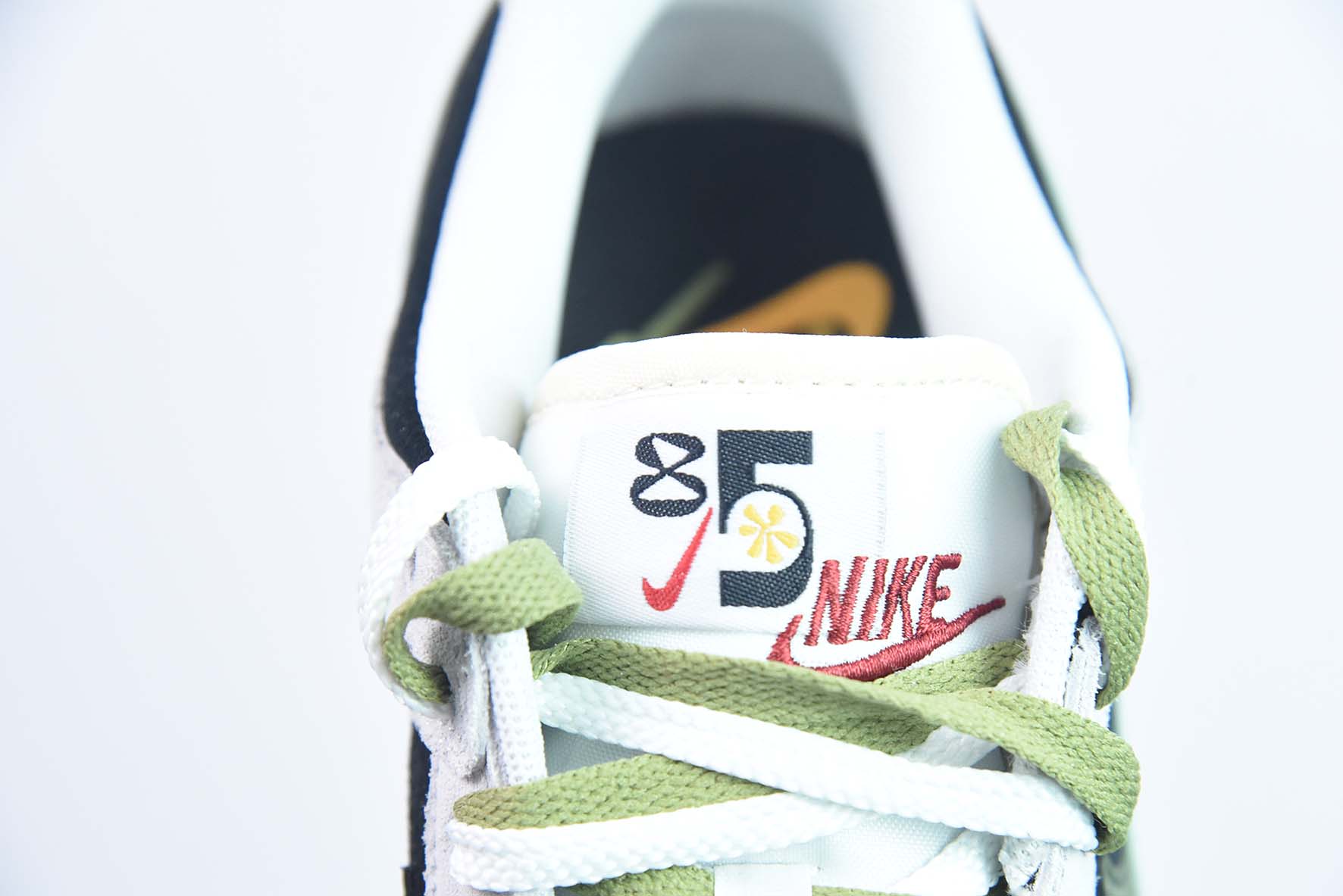 NIKE DUNK SB LOW 定制配色低帮男女同款运动鞋 货号:DO9457 124