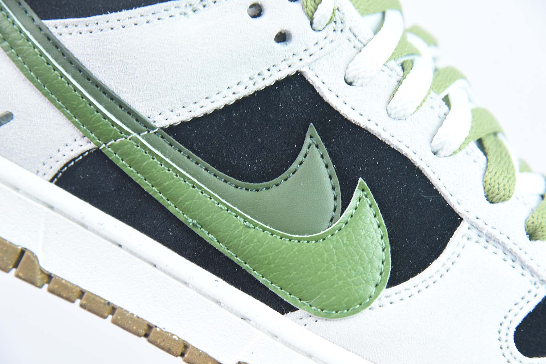NIKE DUNK SB LOW 定制配色低帮男女同款运动鞋 货号:DO9457 124