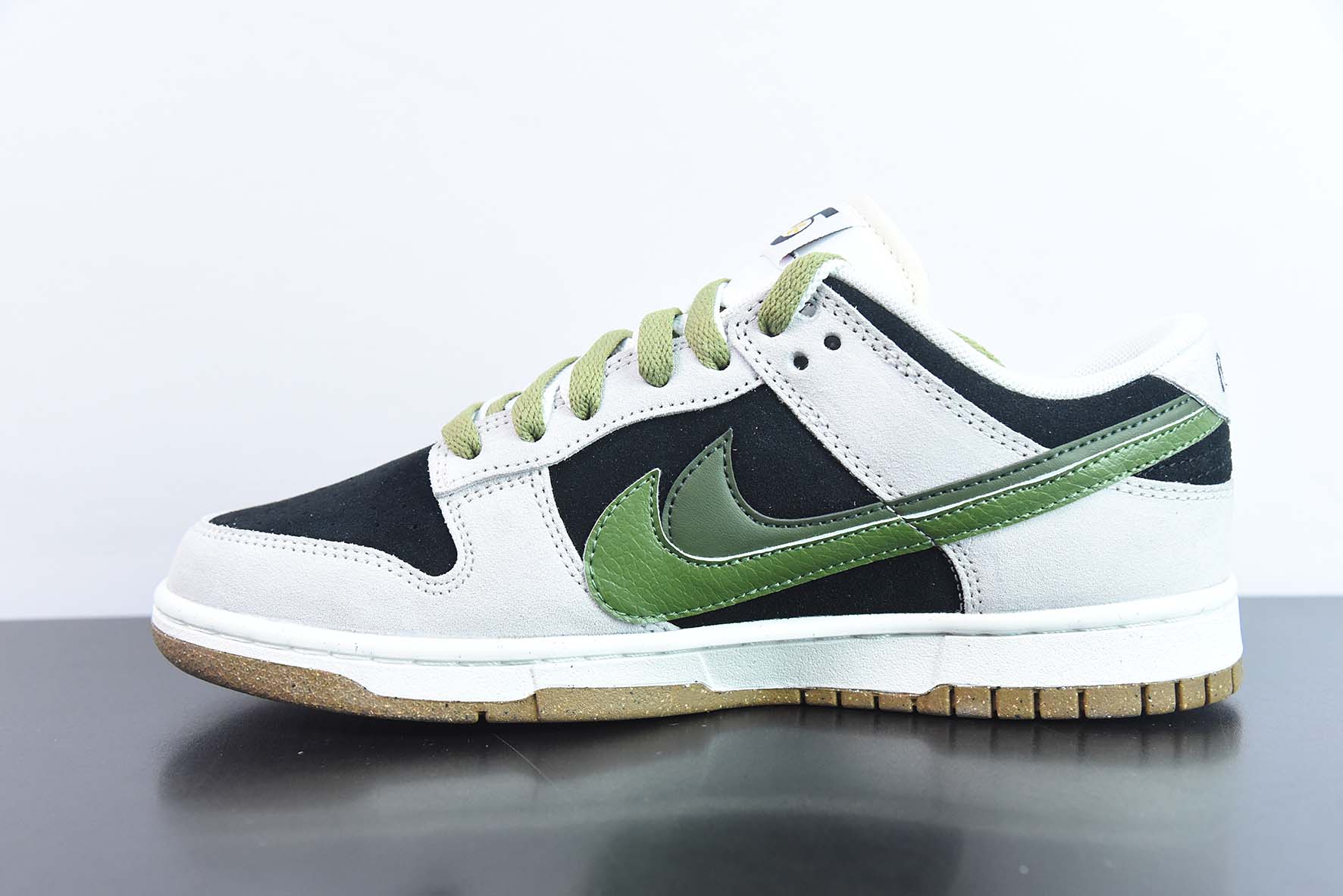 NIKE DUNK SB LOW 定制配色低帮男女同款运动鞋 货号:DO9457 124