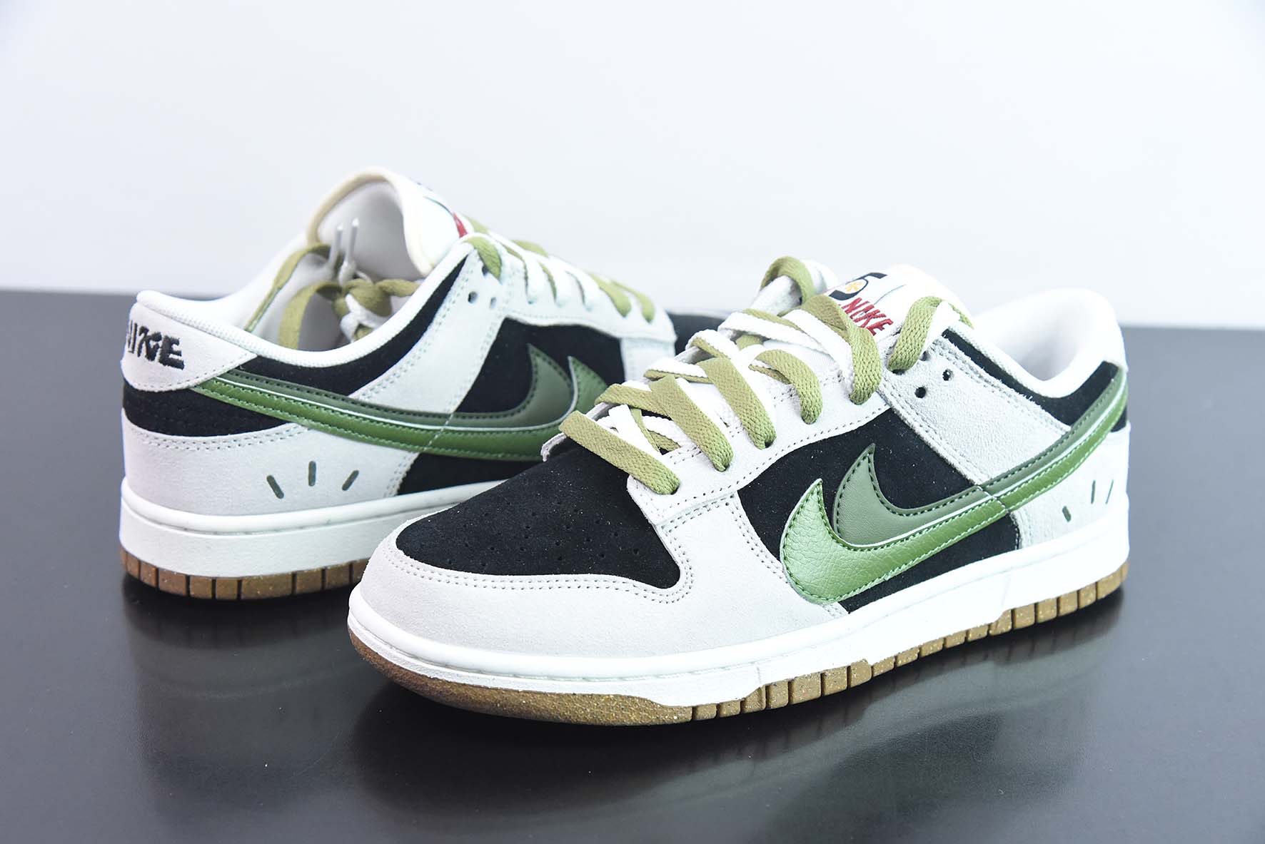 NIKE DUNK SB LOW 定制配色低帮男女同款运动鞋 货号:DO9457 124