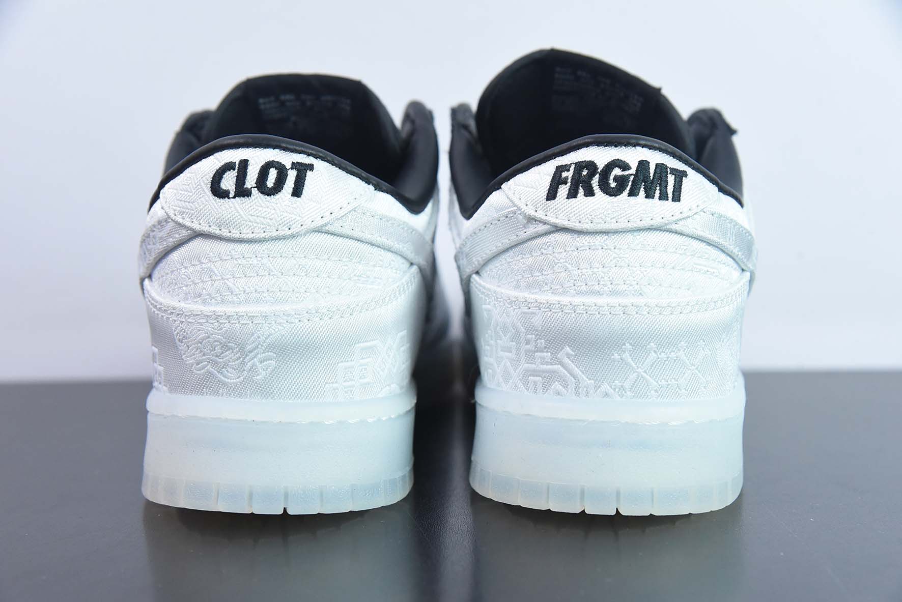 NK Dunk Low 藤原浩三方联名白丝绸低帮运动鞋 货号:FN0315-110