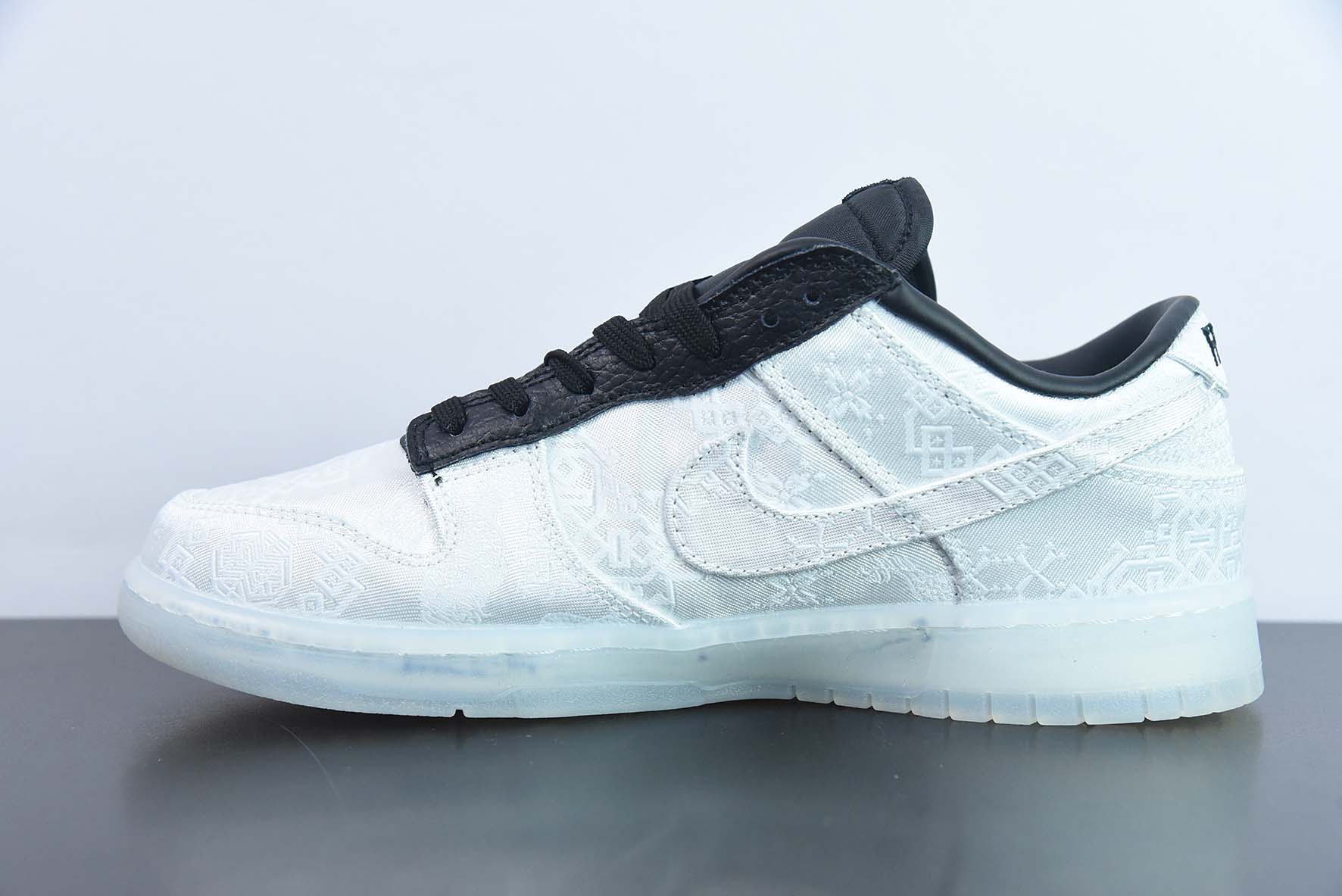 NK Dunk Low 藤原浩三方联名白丝绸低帮运动鞋 货号:FN0315-110