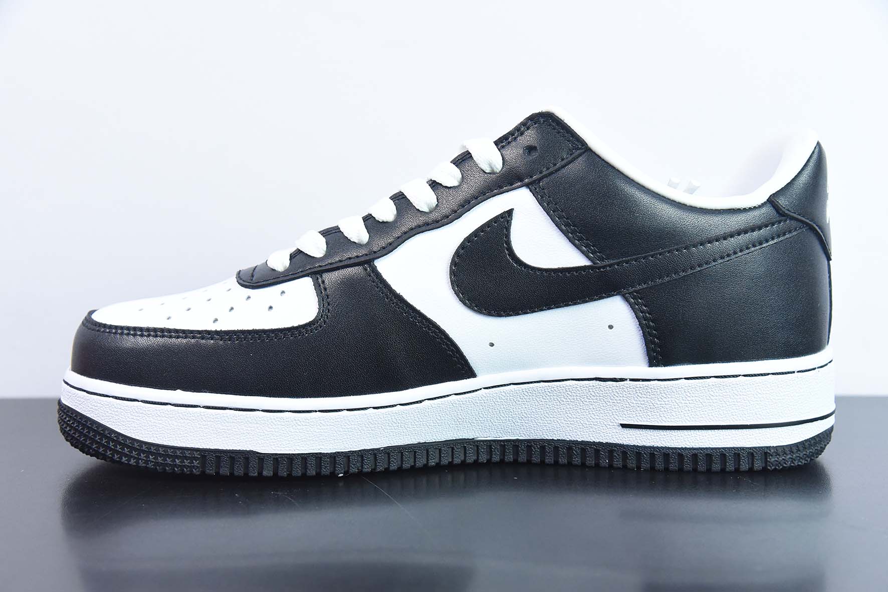 耐克Nike Air Force 1’07 Low"Black/White"空军一号经典黑白熊猫TS刺绣”CN2405-001