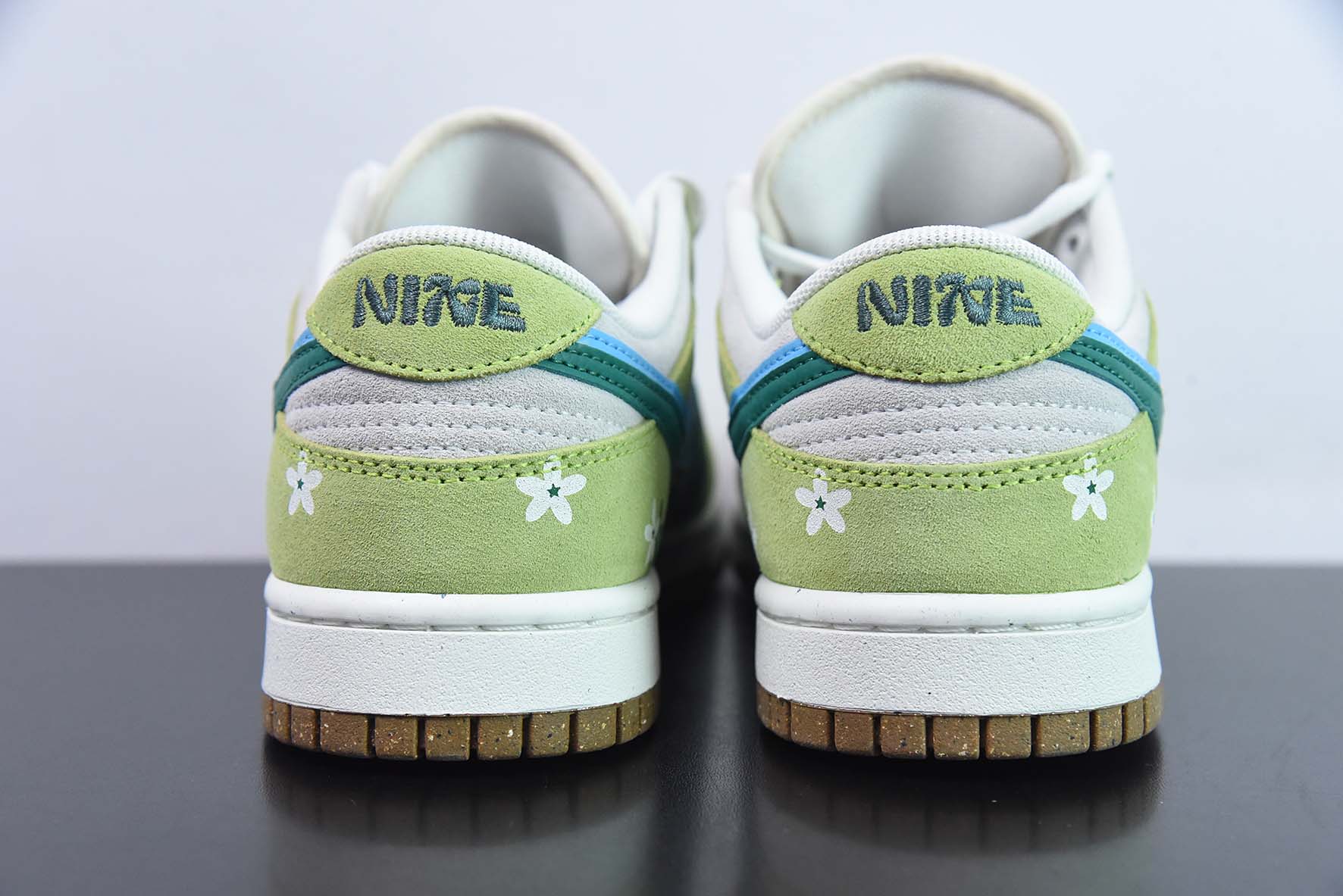 SB Dunk Low SE"85 扣篮系列低帮休闲运动滑板板鞋“花朵苹果绿浅灰深绿蓝双钩” 货号:DO9457-125