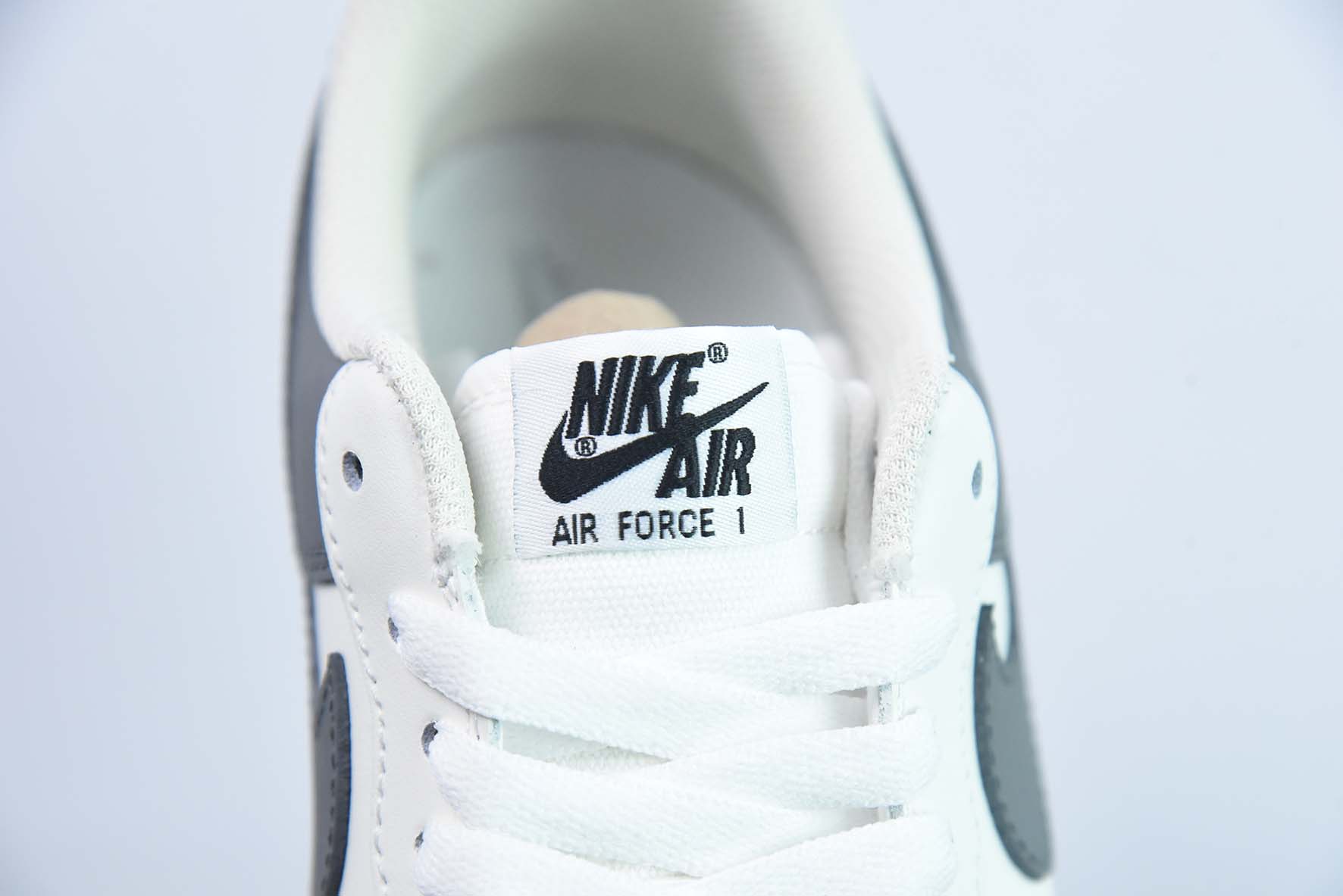 Nike Air Force 1 Low '07 “奶奶灰”空军一号低帮休闲板鞋 货号:DB3301-022