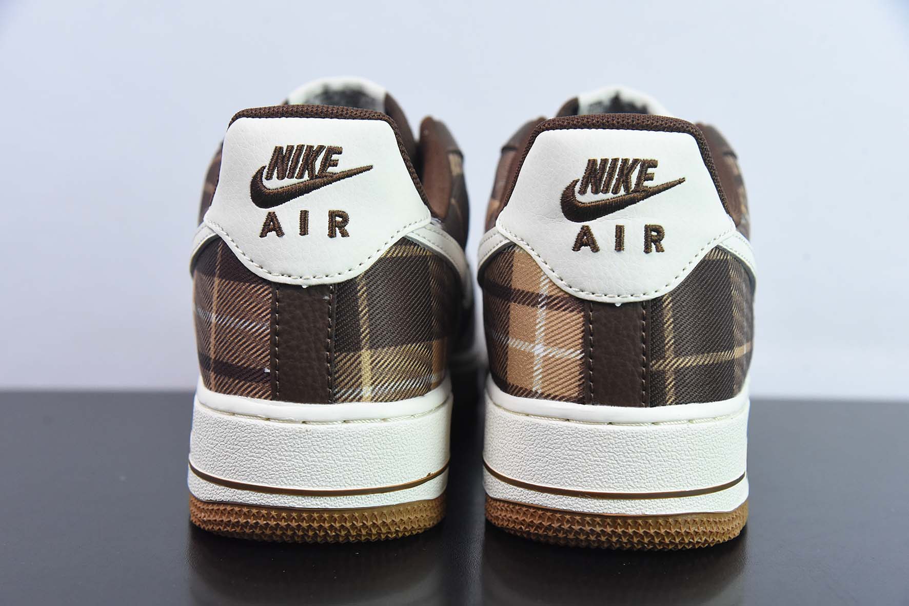 Nk Air Force 1'07 Low 格子布 美式复古 空军一号低帮休闲板鞋 货号:DV0791-200