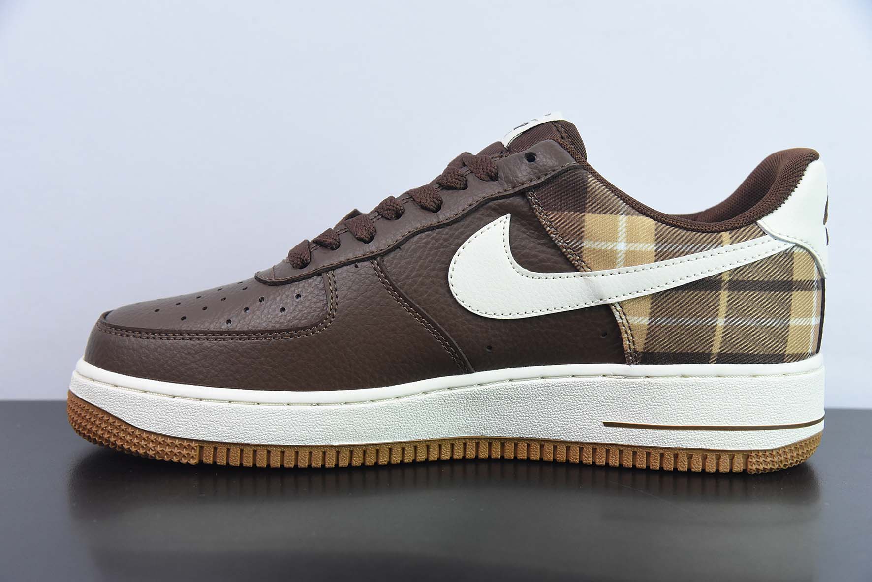 Nk Air Force 1'07 Low 格子布 美式复古 空军一号低帮休闲板鞋 货号:DV0791-200