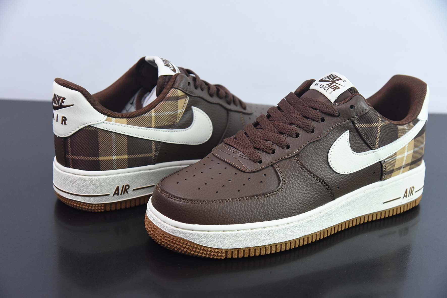 Nk Air Force 1'07 Low 格子布 美式复古 空军一号低帮休闲板鞋 货号:DV0791-200