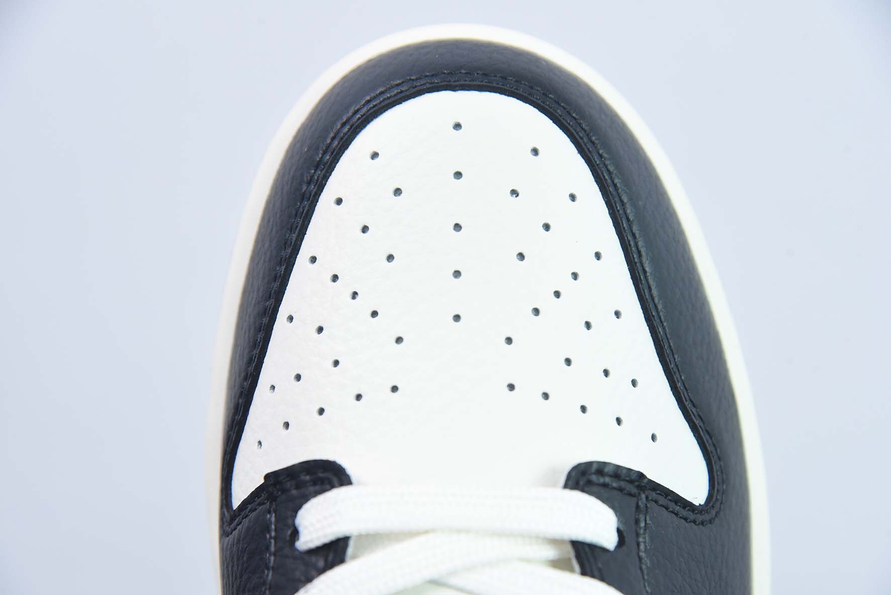 NK SB Dunk Low SB 地球 太阳 蓝天白云 低帮休闲板鞋 货号：BB1609-113