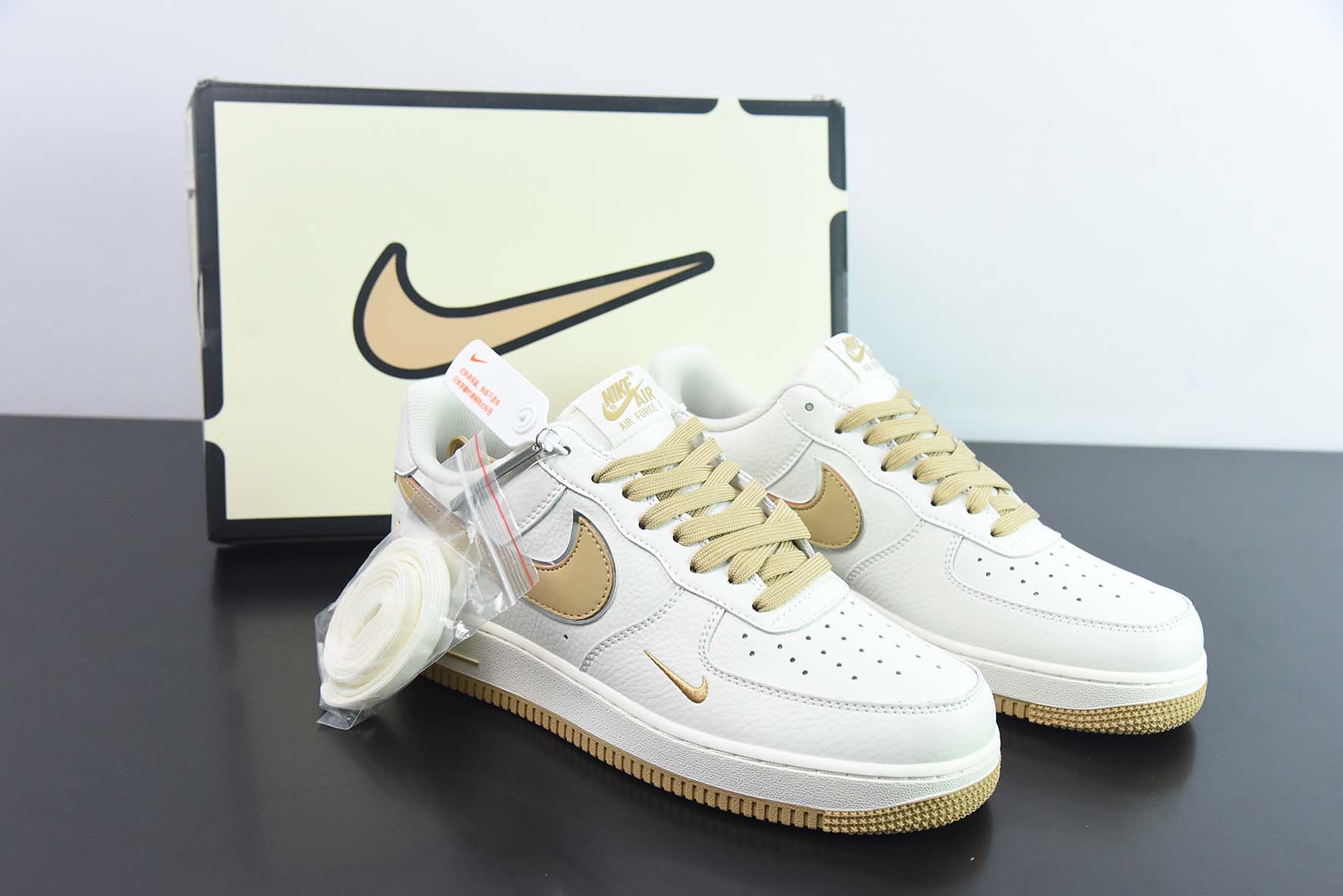 Nike Air Force 1 Low '07 “Keep Fresh”卡其银小勾低帮空军一号低帮运动鞋 货号:BM1996-055