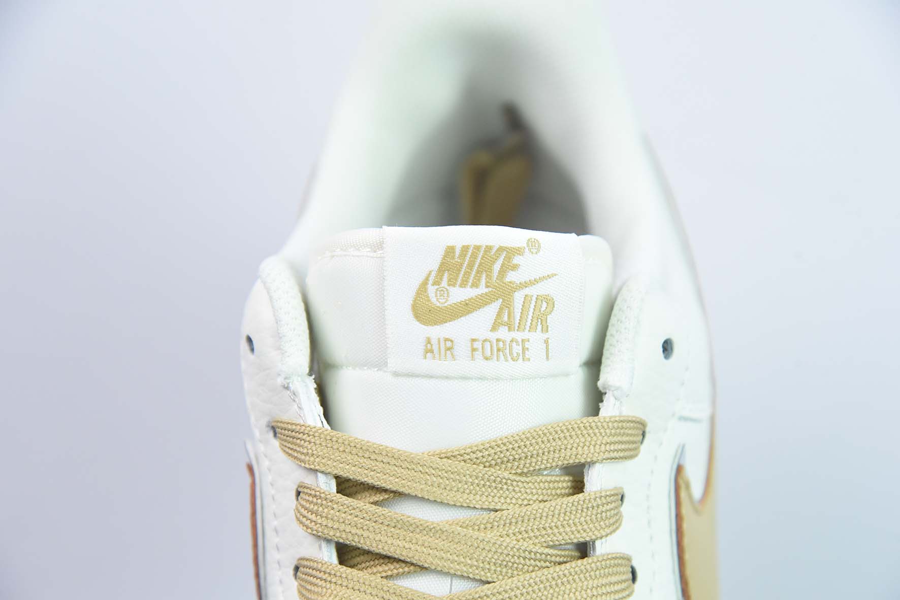 Nike Air Force 1 Low '07 “Keep Fresh”卡其银小勾低帮空军一号低帮运动鞋 货号:BM1996-055