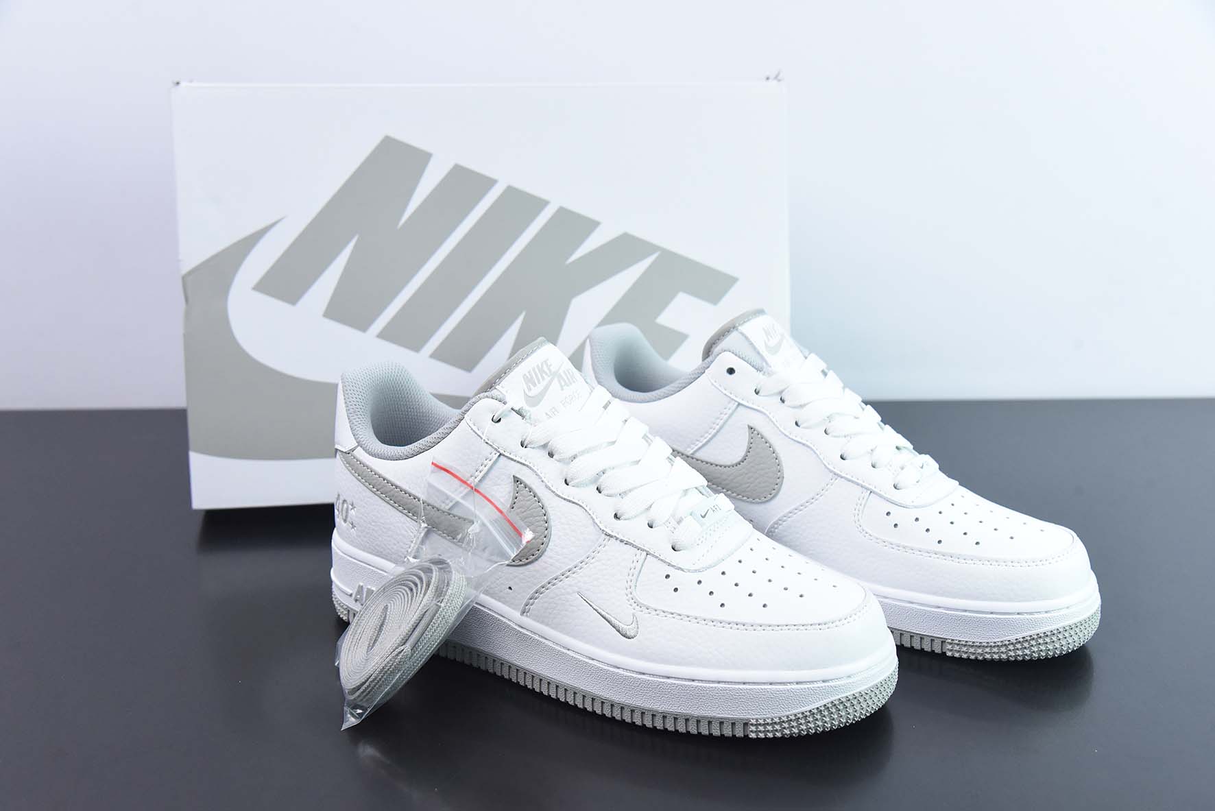Air Force 1'07"40th Anniversary/White Grey"空军一号“40周年版白灰小钩”货号:MN5263-121