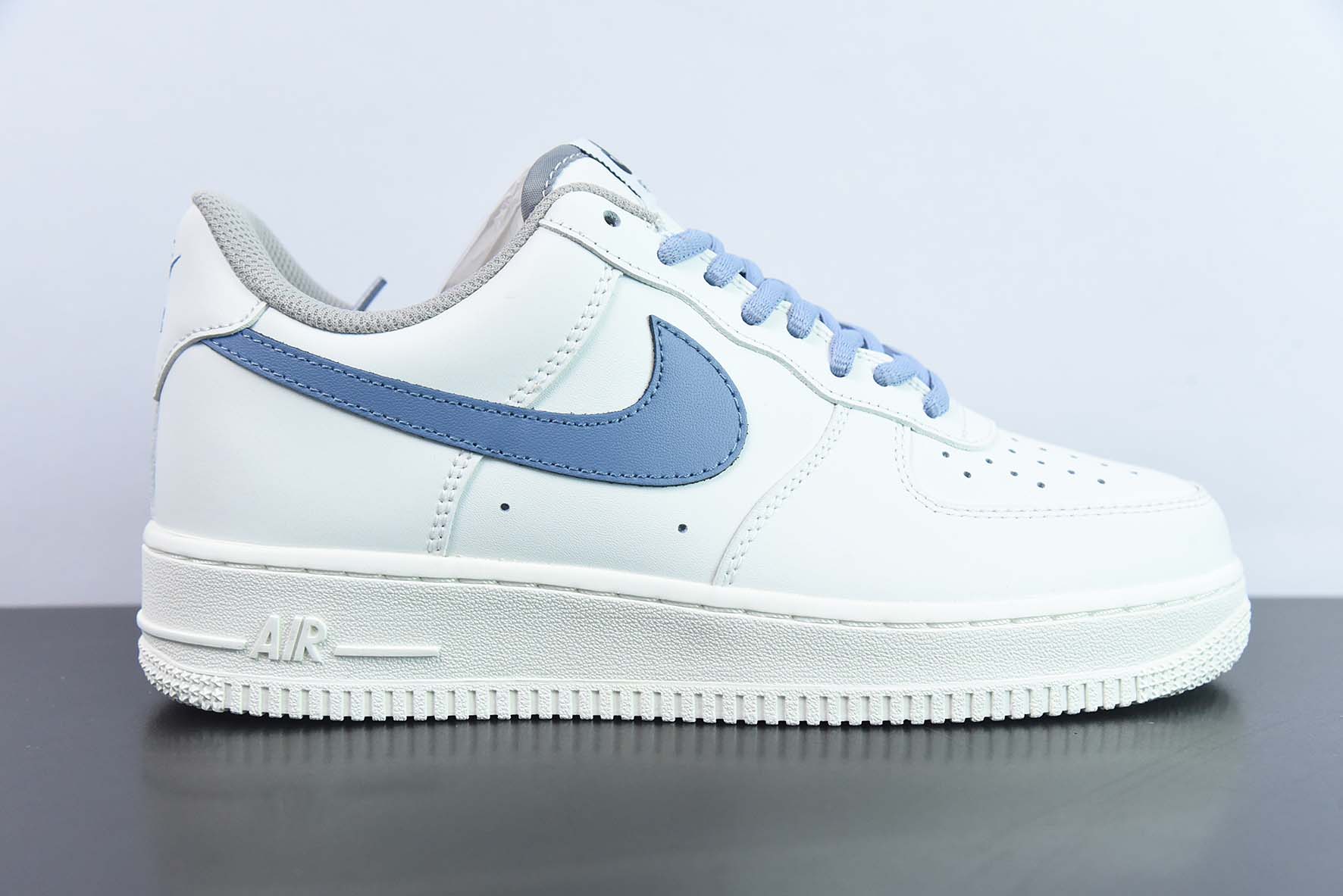 Nike Air Force 1 Low ’07 雾霾蓝 空军一号低帮 货号：CQ5059-108